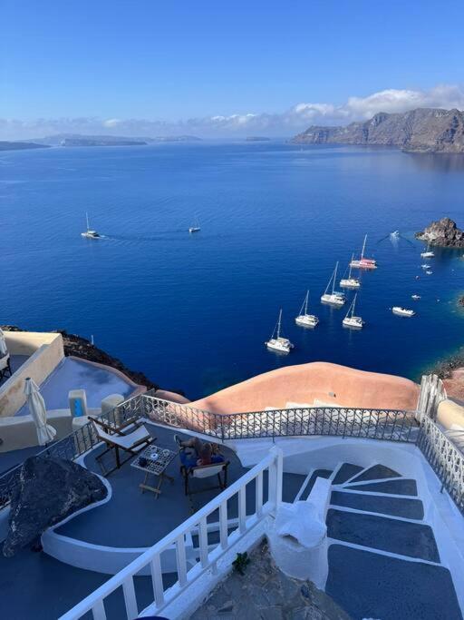 Little Rock Villa - Oia view 4