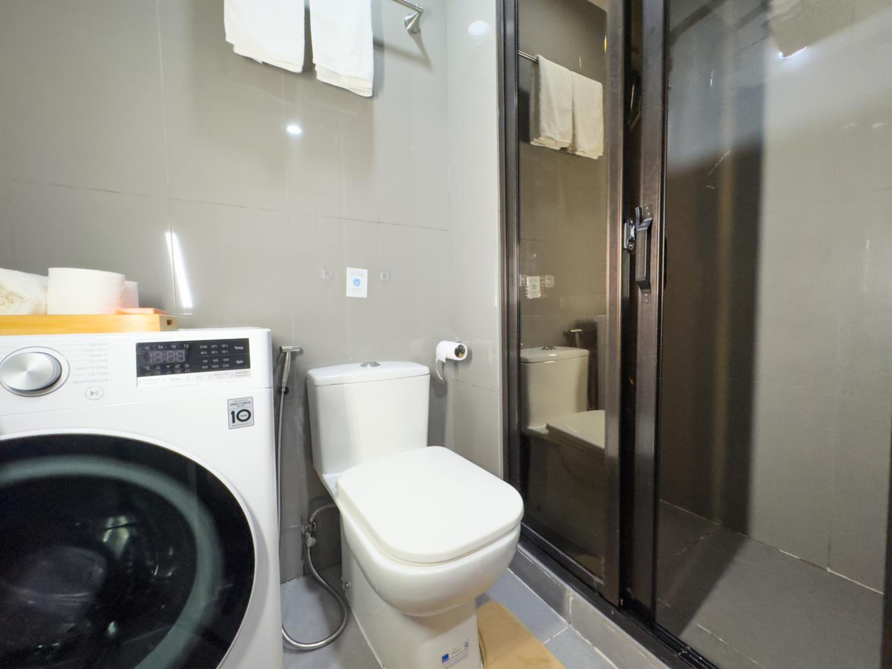 1BR Makati, Air Residences M007