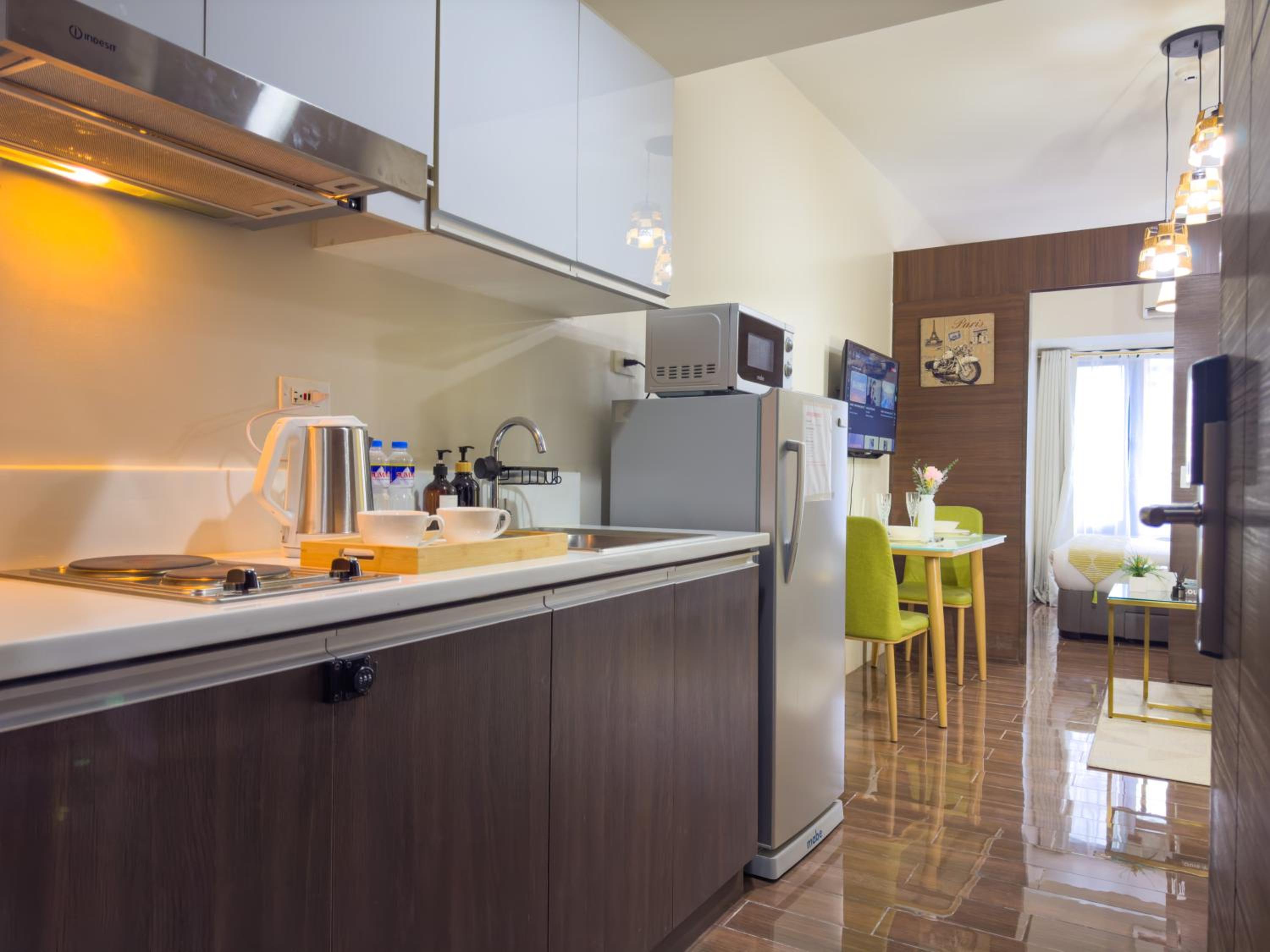 1BR Makati, Air Residences M007 photo 3