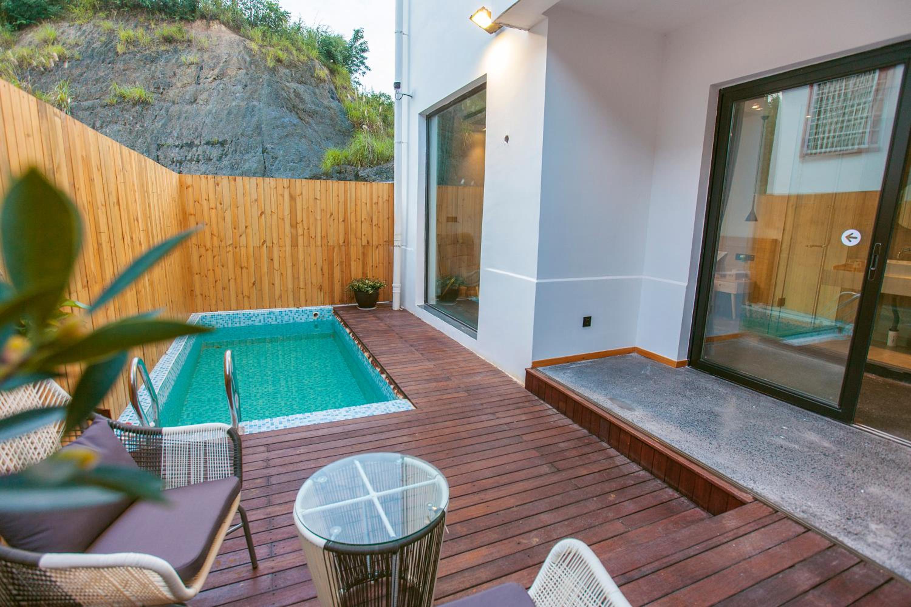Tianmen Boutiqu Hotel-Free pickup-English services-Near the Tianmen Cableway