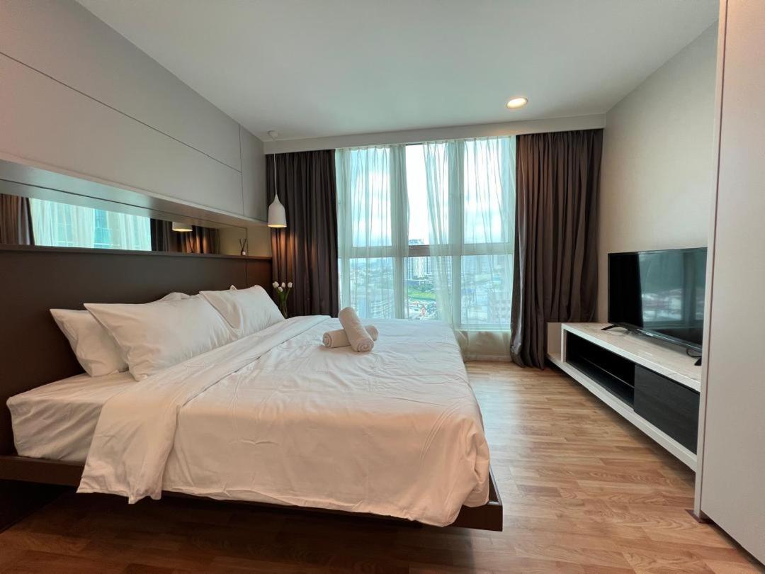 Pillows Plus VERVE Suites Old Klang Road