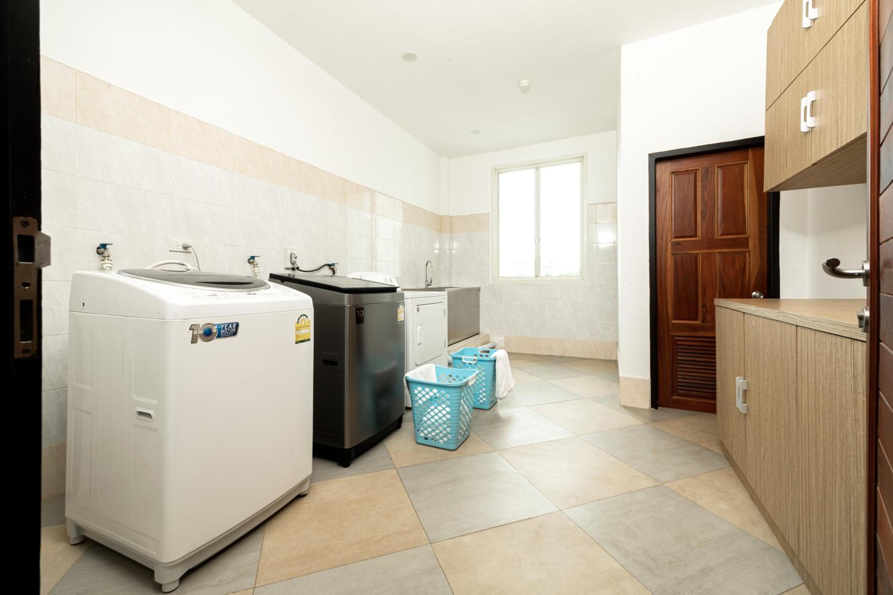 Niraxay Apartment