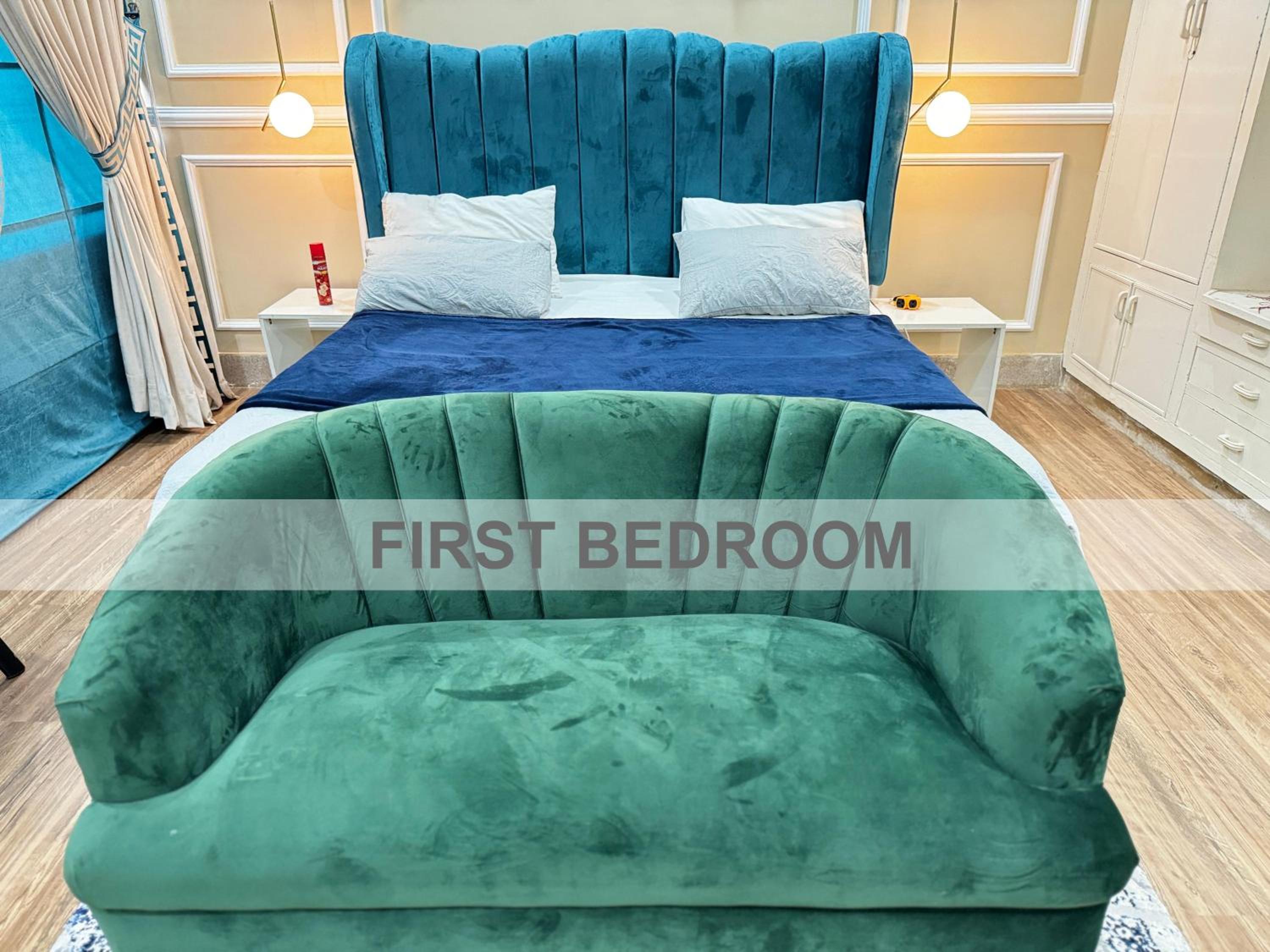 Threee Bed, Two Bed, One Bed F6 Luxury Apartments view 4
