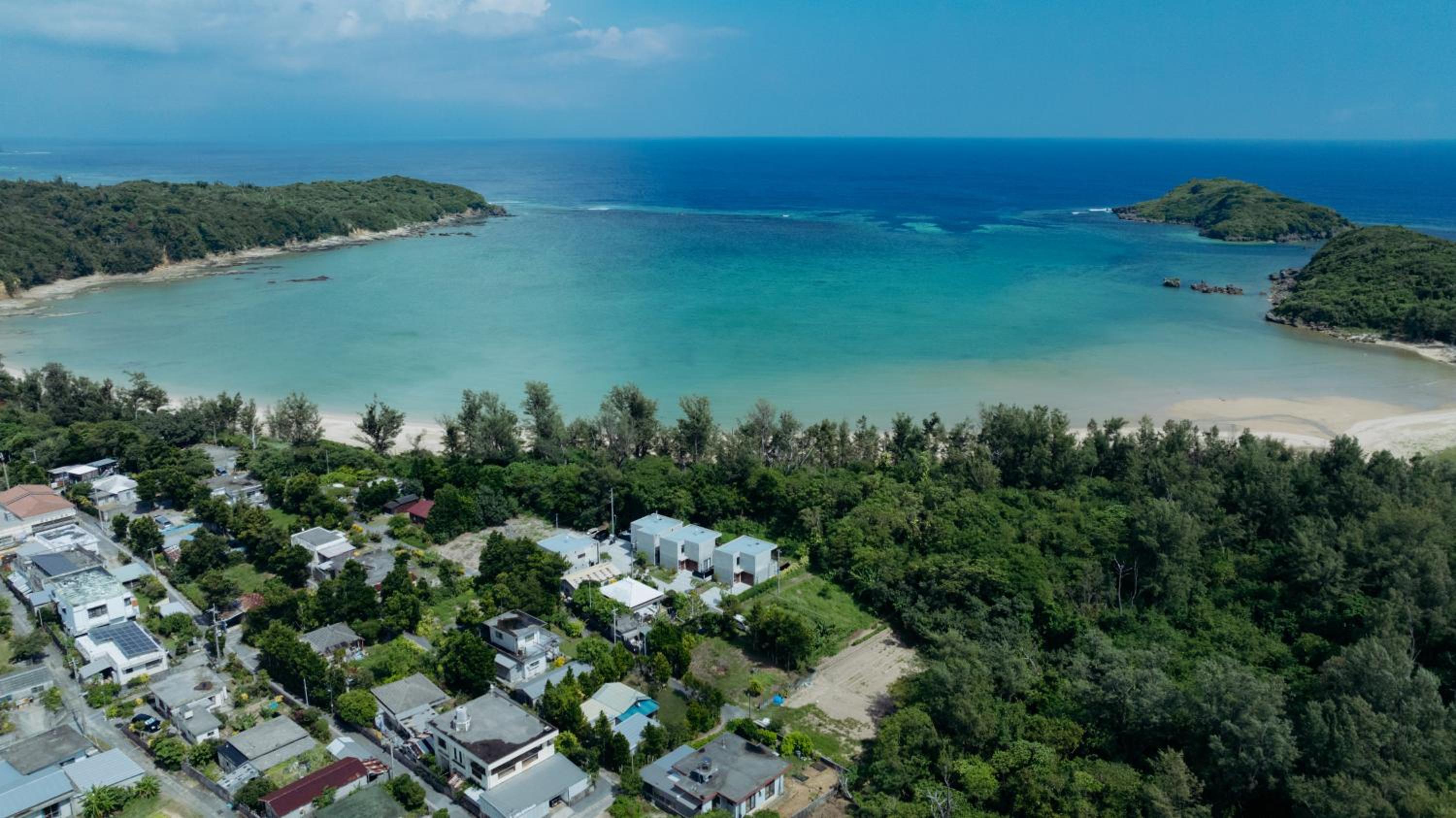 RYUKYU BREEZE 1棟貸し 天然ビーチまで徒歩30秒 プライベートプール付きVilla 北部