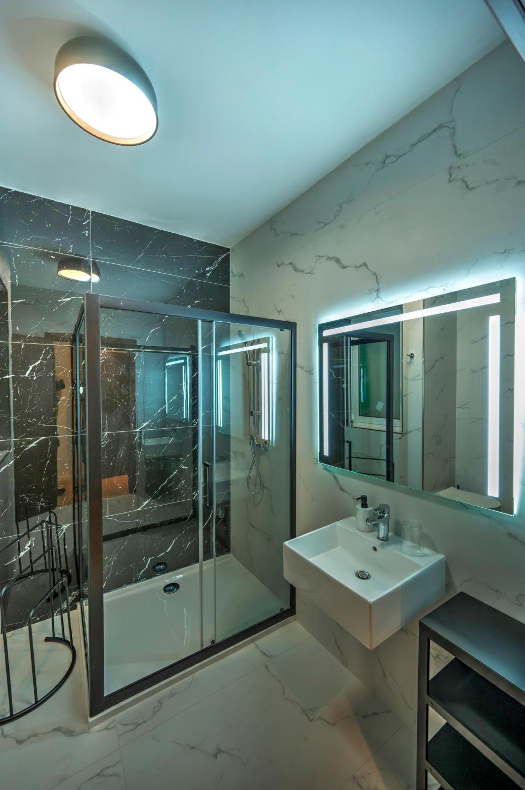 Large and stylish 1 bedroom 2 bathrooms AGER1-1 photo 4