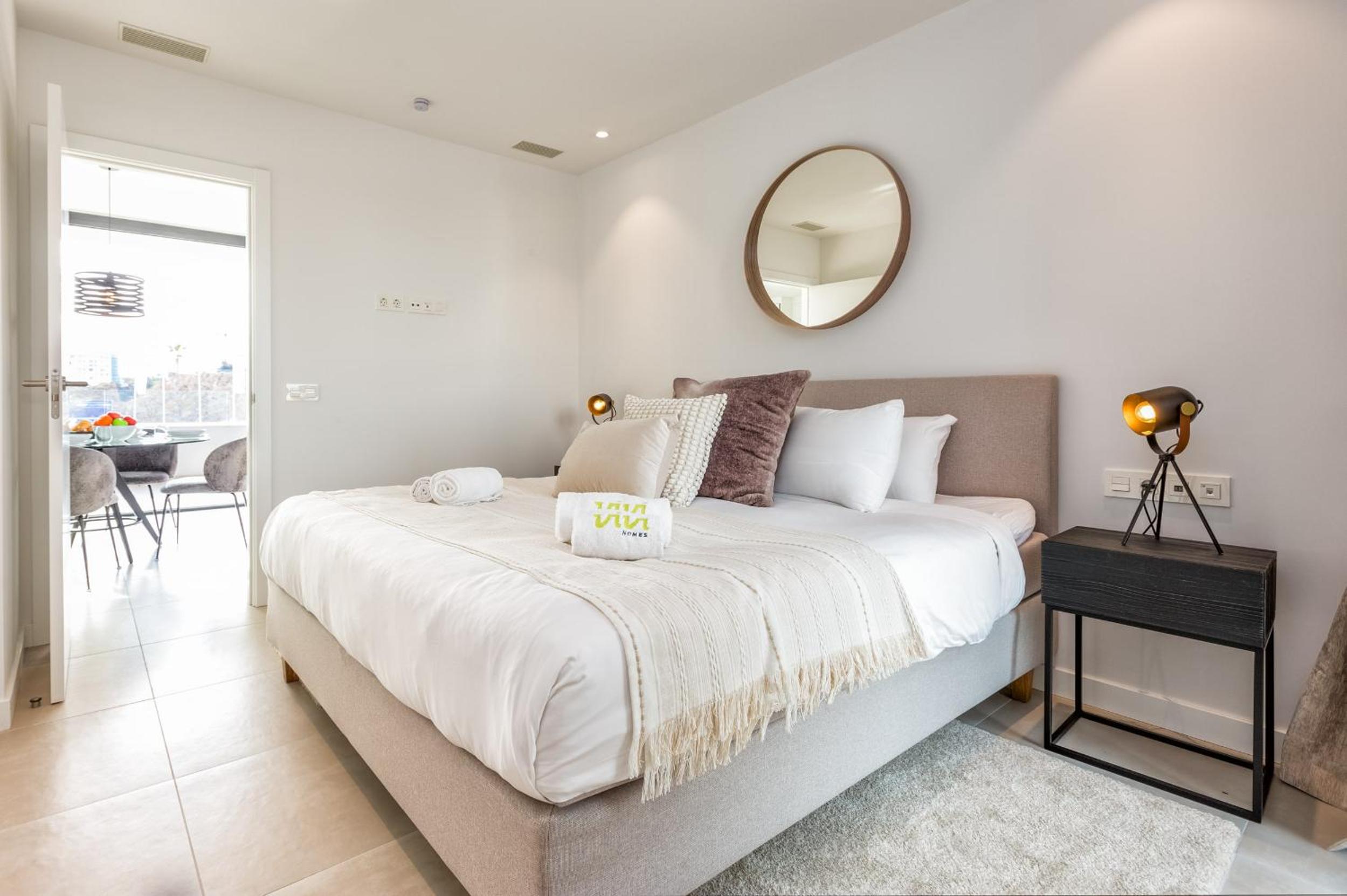 ViVi Homes - Carma Pool, Terrace, Garden & Beach