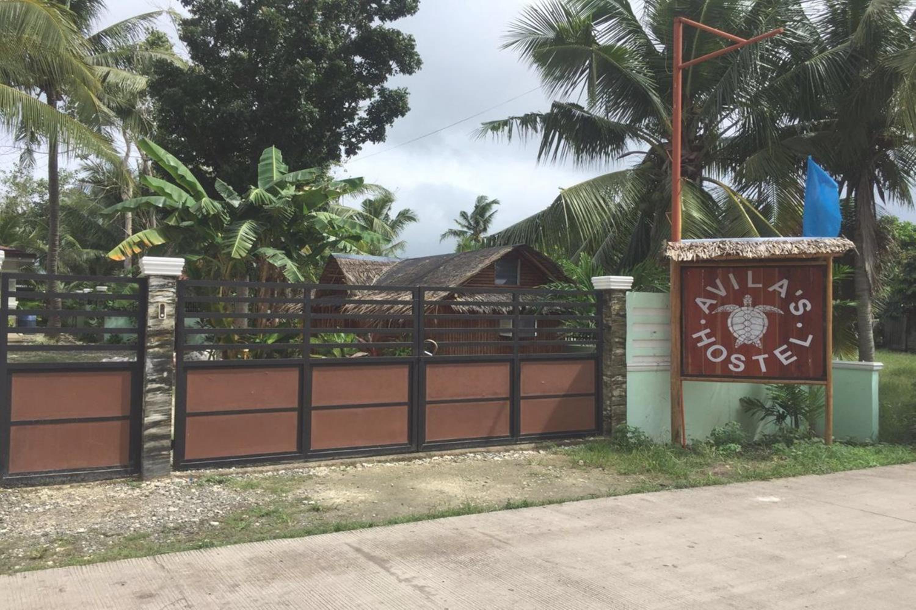 Avila's Hostel Moalboal near Beach view 2