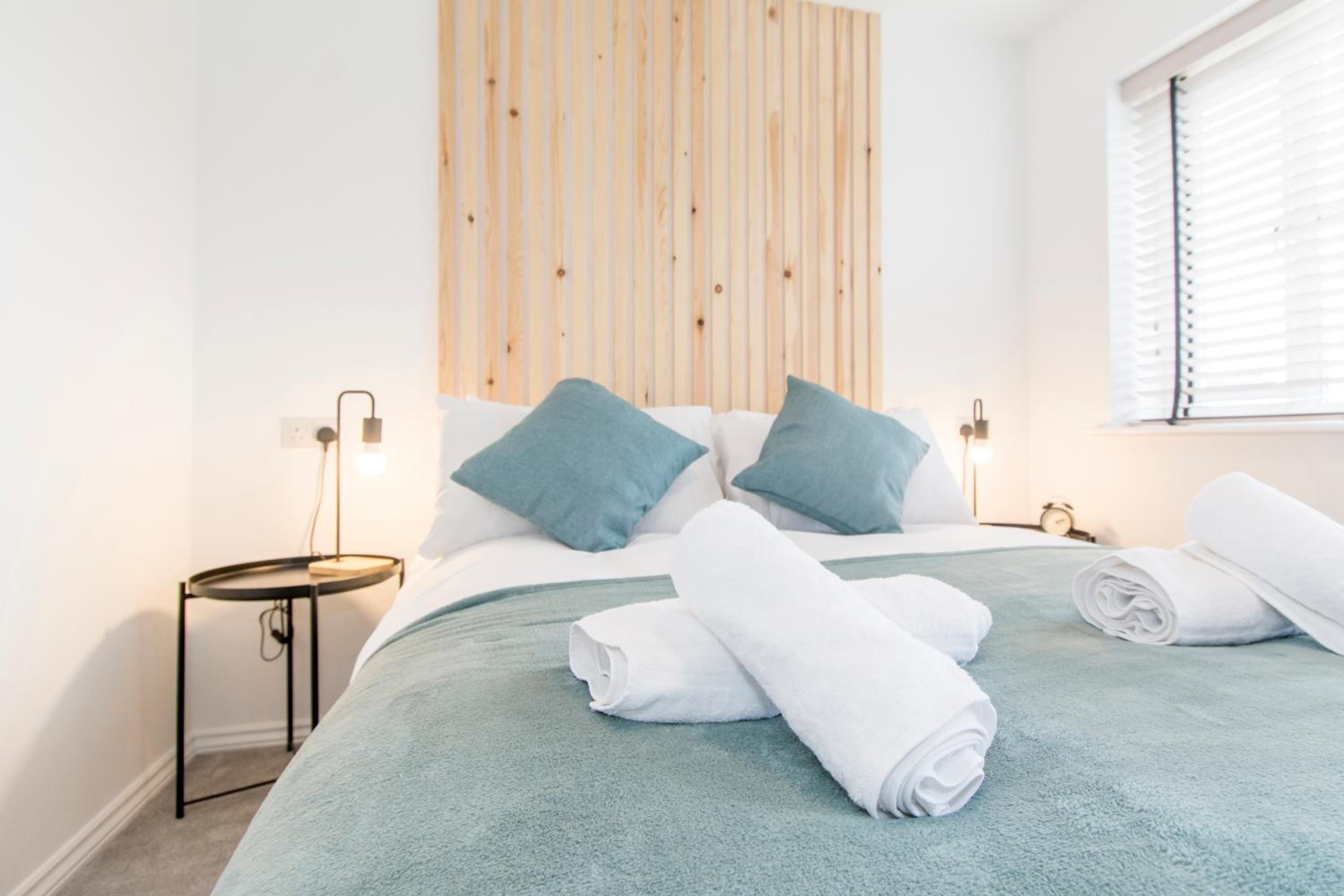 Host & Stay - Polwell Road view 3