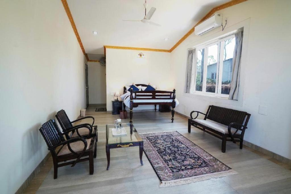 Lakeview Villa by Madstays, Panchgani view 4