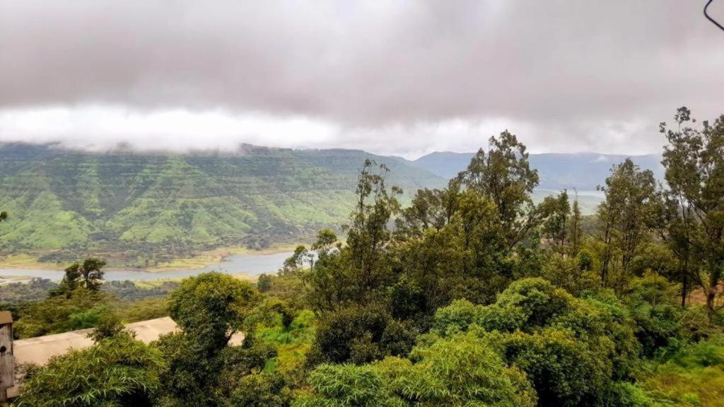 Lakeview Villa by Madstays, Panchgani view 5