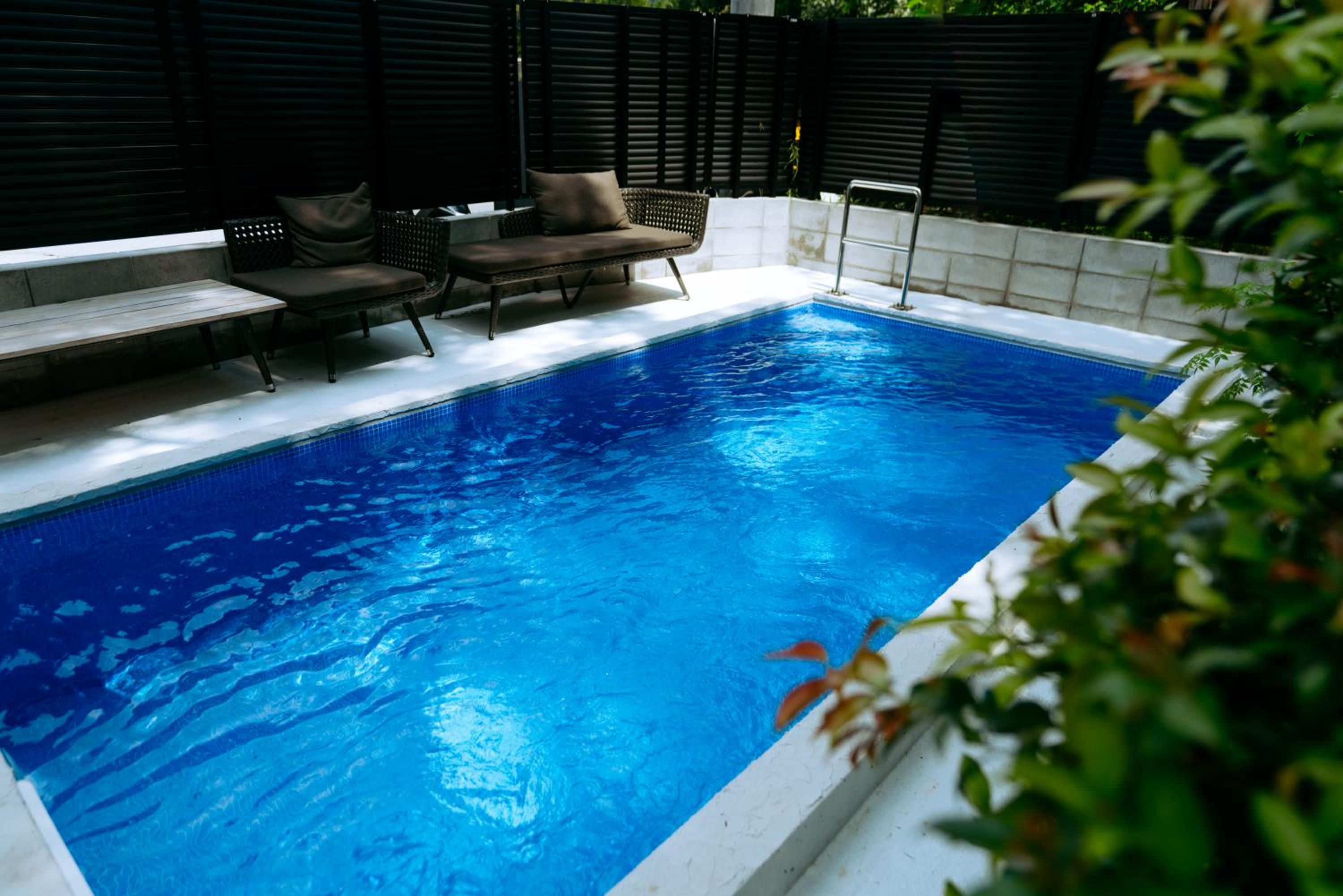 RYUKYU BREEZE 1棟貸し 天然ビーチまで徒歩30秒 プライベートプール付きVilla 北部