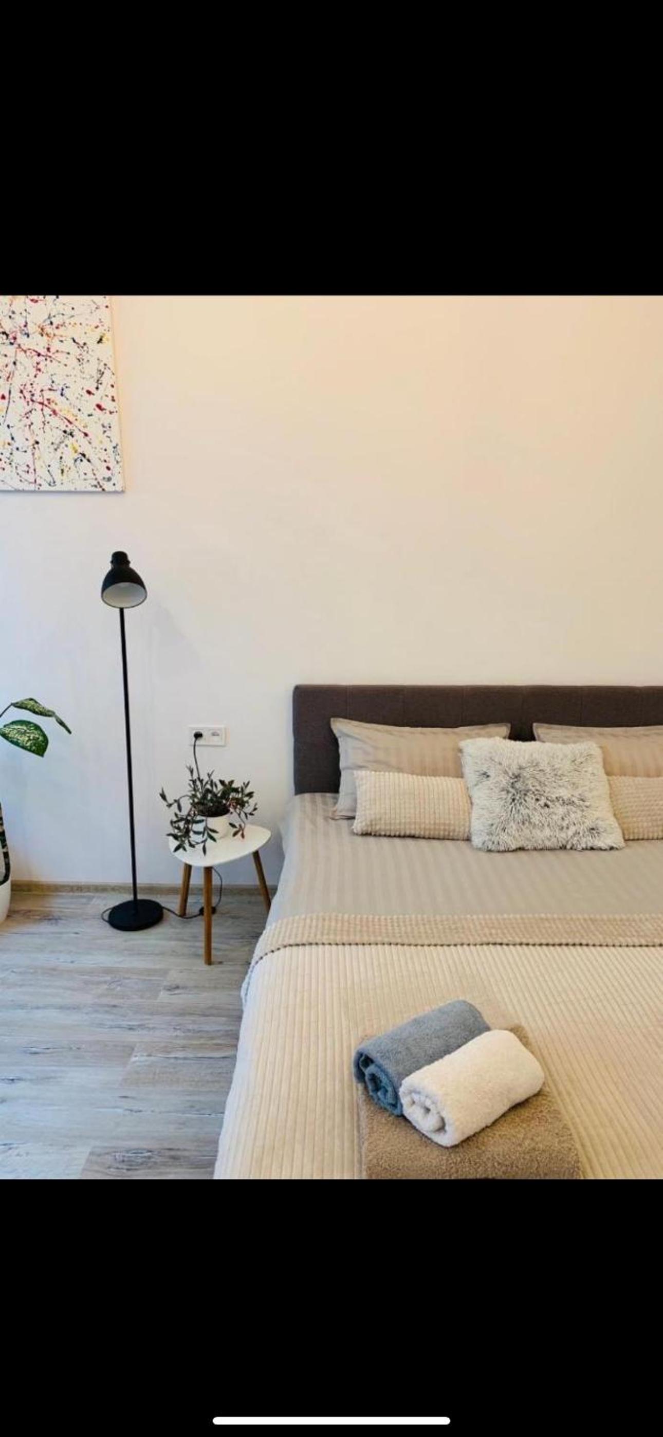 Apartment VIP Virmenska Street