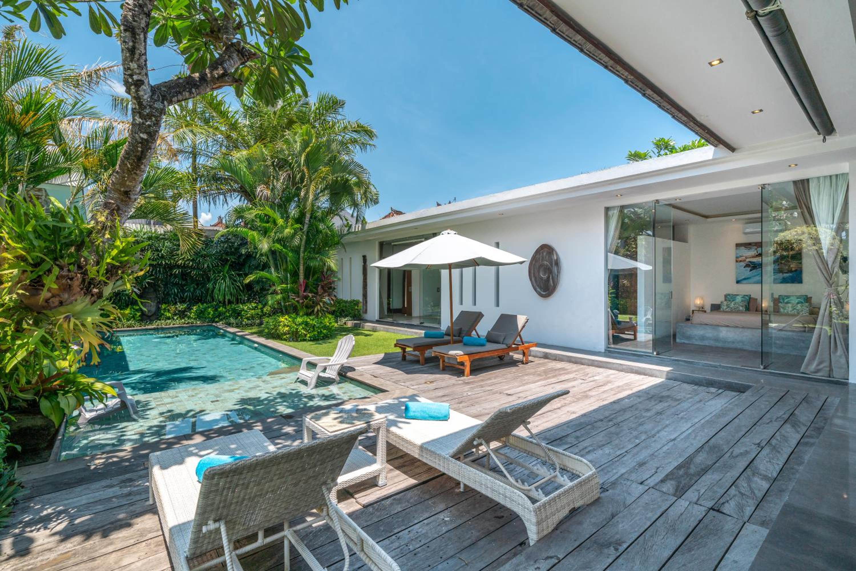 Villa Cempaka Ungu - Tranquil & Chic Pool 4-Bedroom Villa In The Heart Of Seminyak