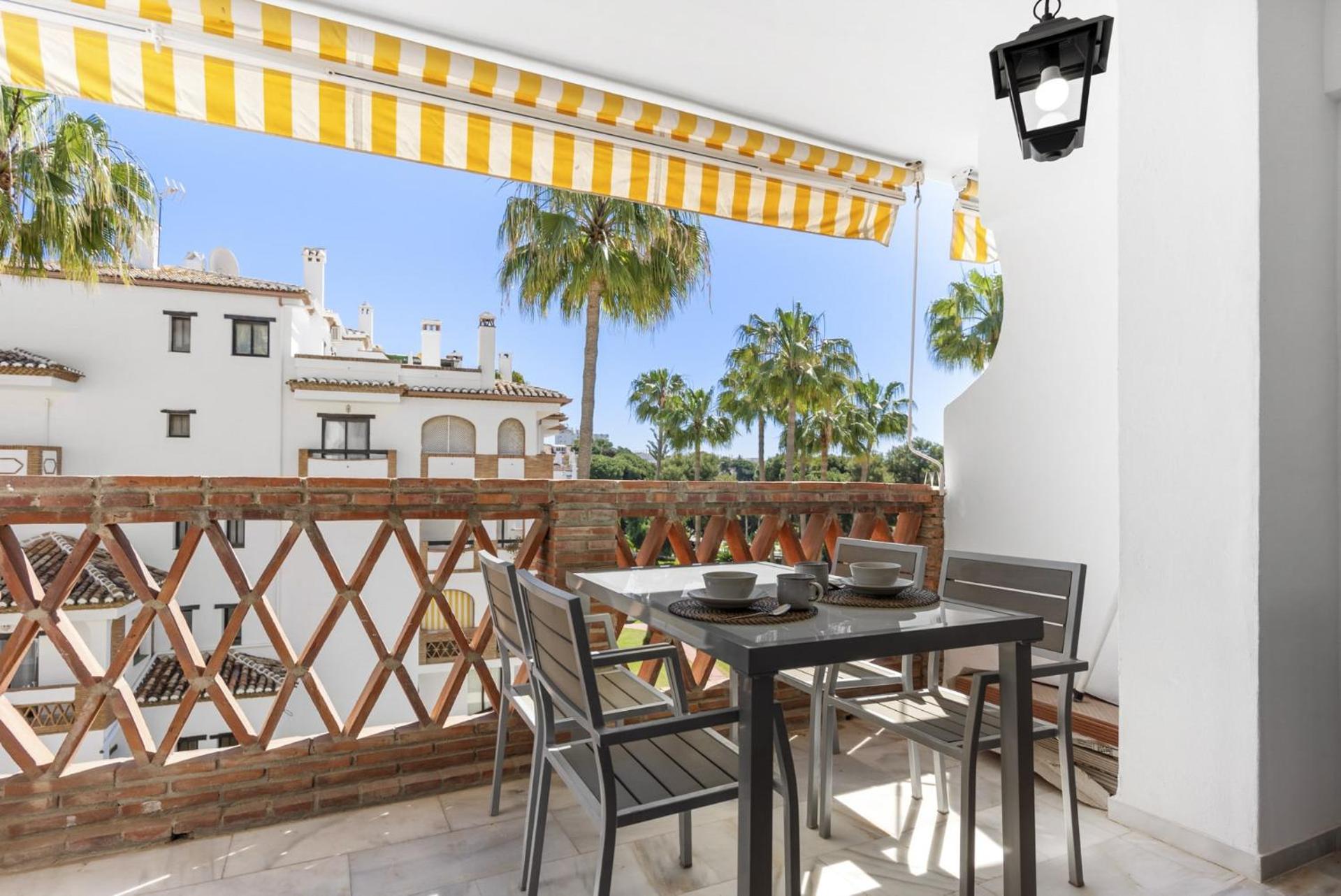 ViVi Homes - Robina - Pool - Terrace - close to beach