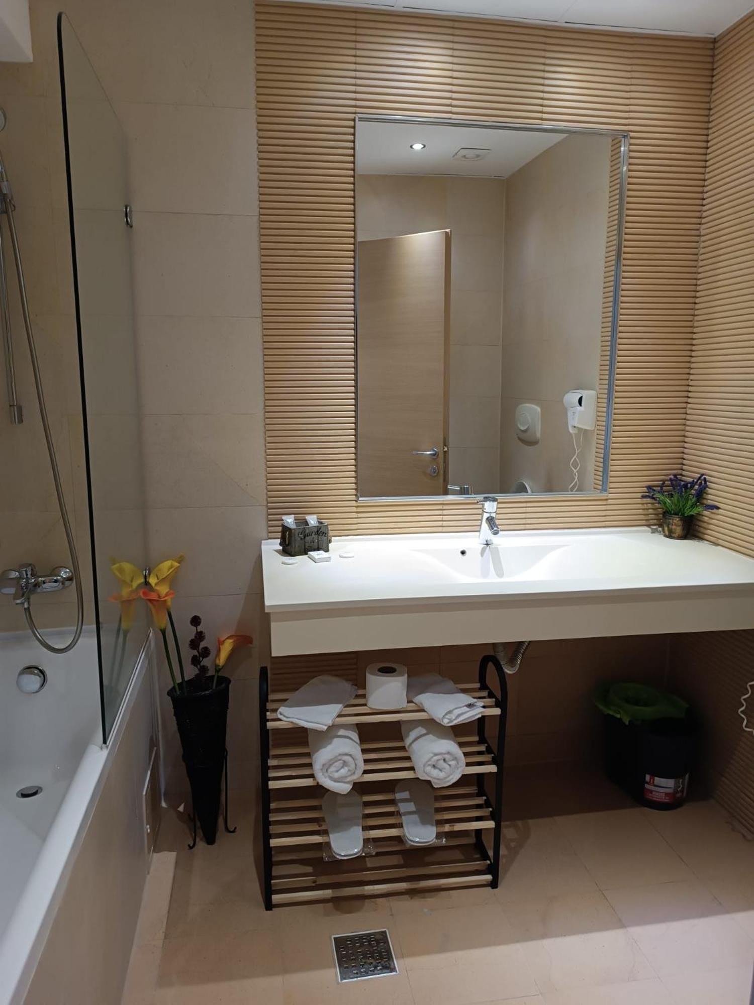 Ovidiu relaxing residence view 5