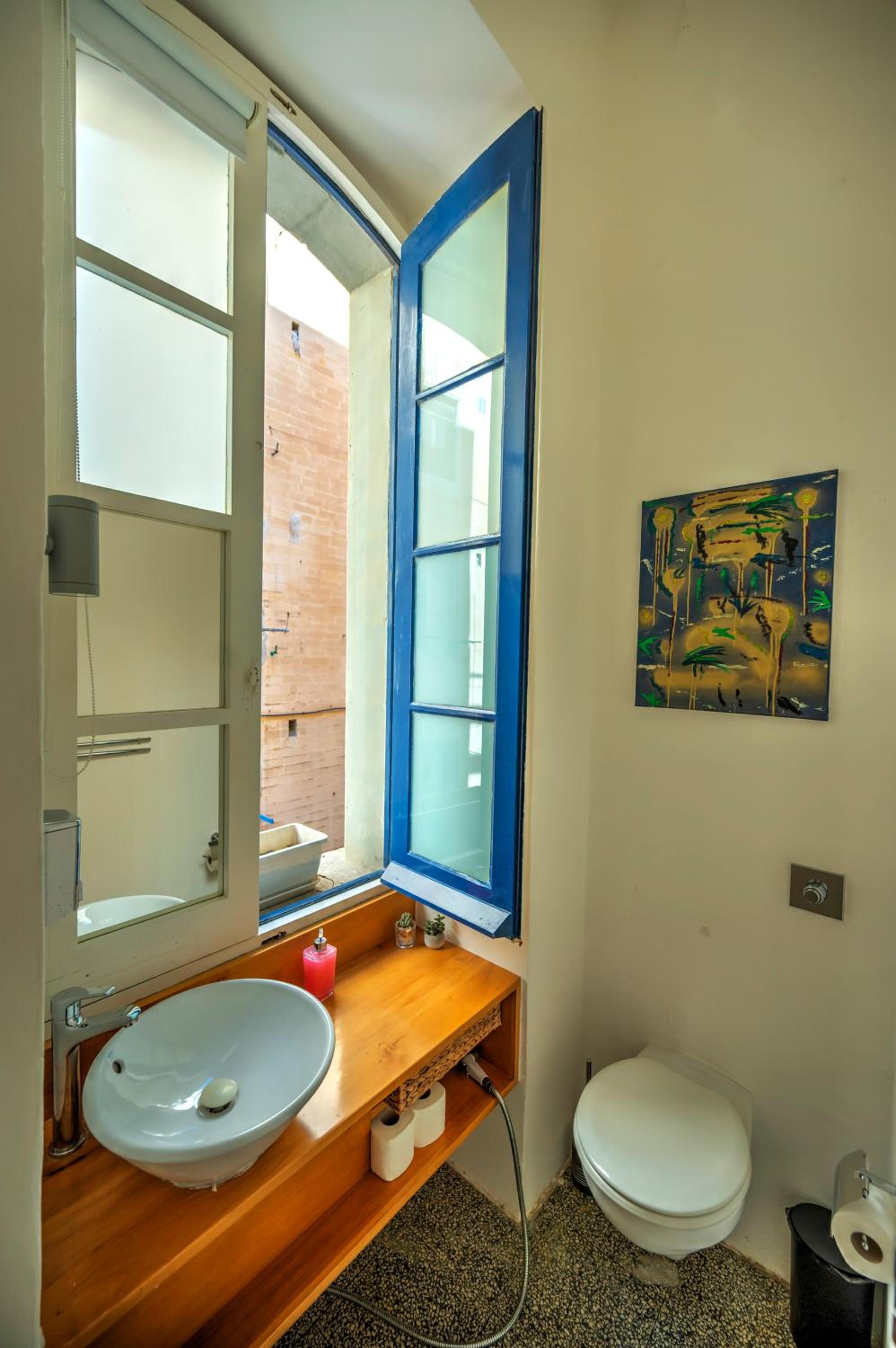 Central Valletta Duplex with Balcony view 2