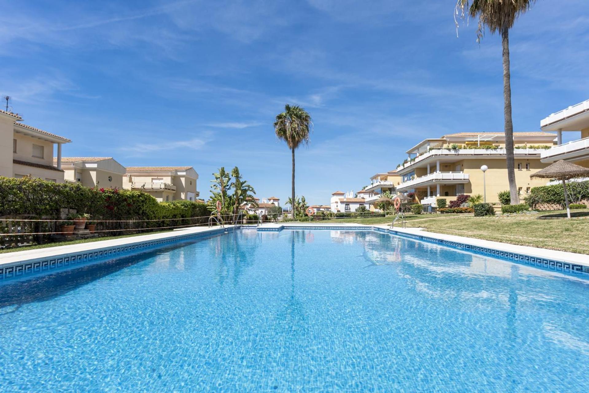 ViVi Homes - Rome Pool, Garden, Golf & Beach