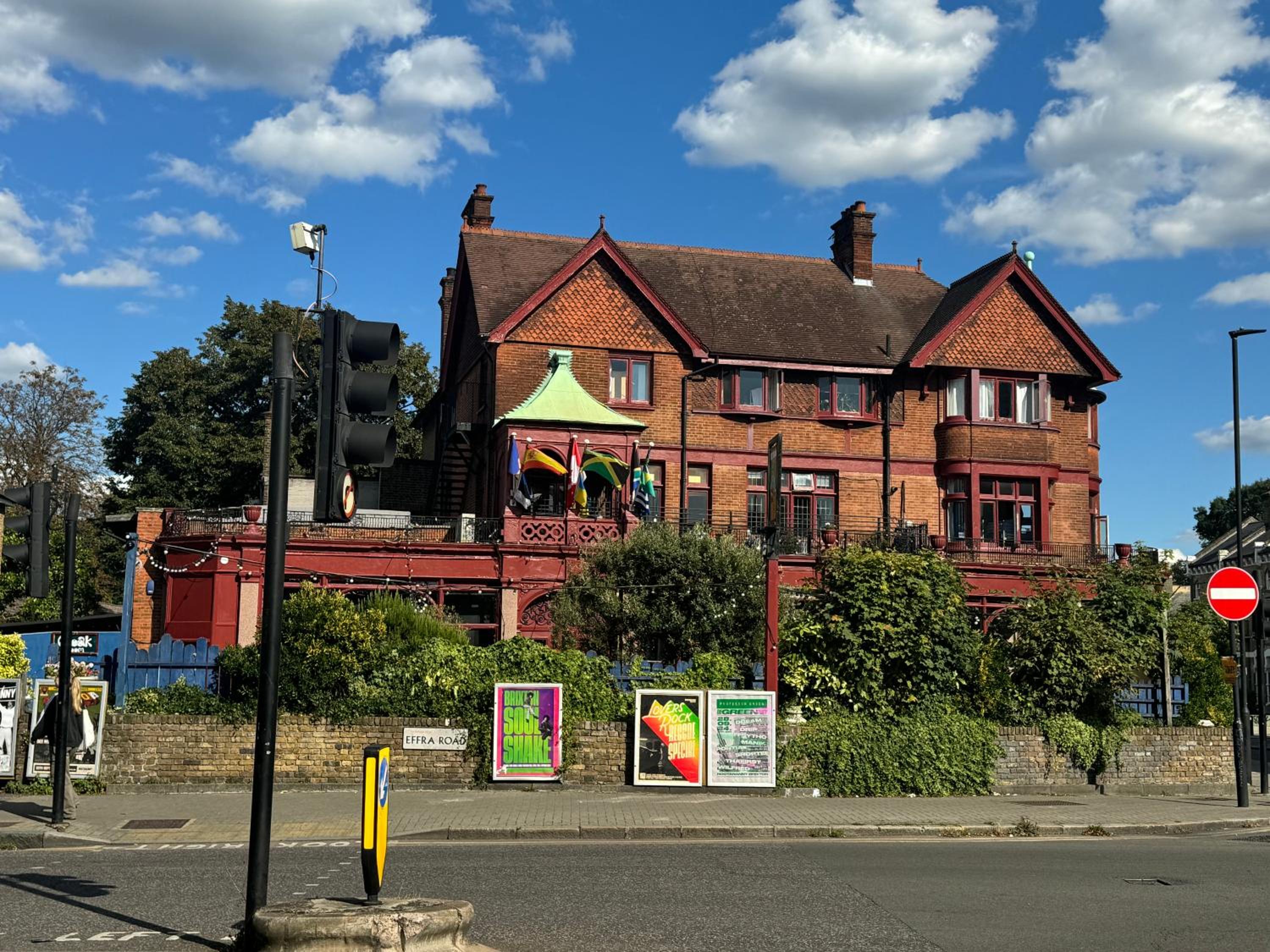 Hootananny Hostel