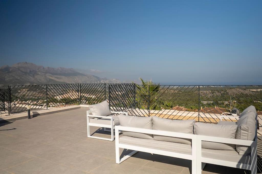 Preciosa villa con piscina privada y vistas al mar view 3