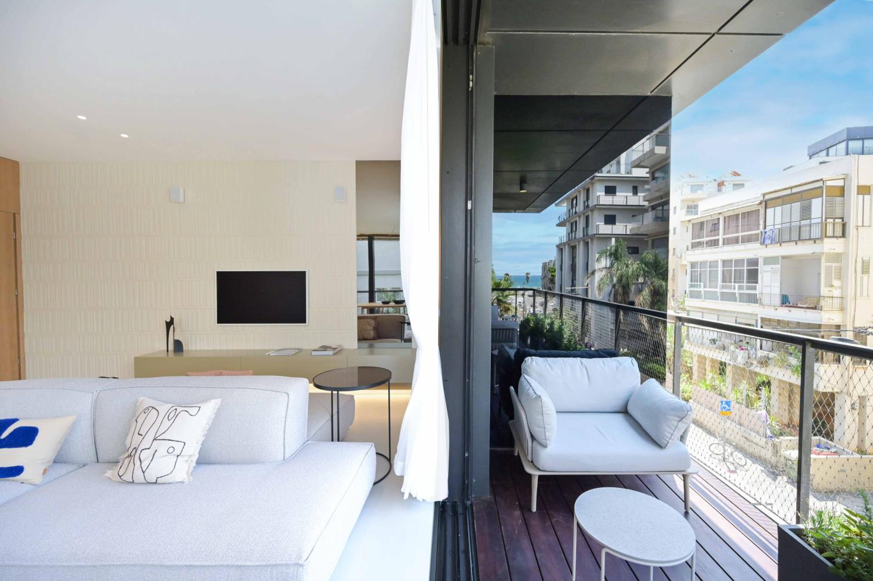 La Suite 3BR near the Beach by HolyGuest view 4