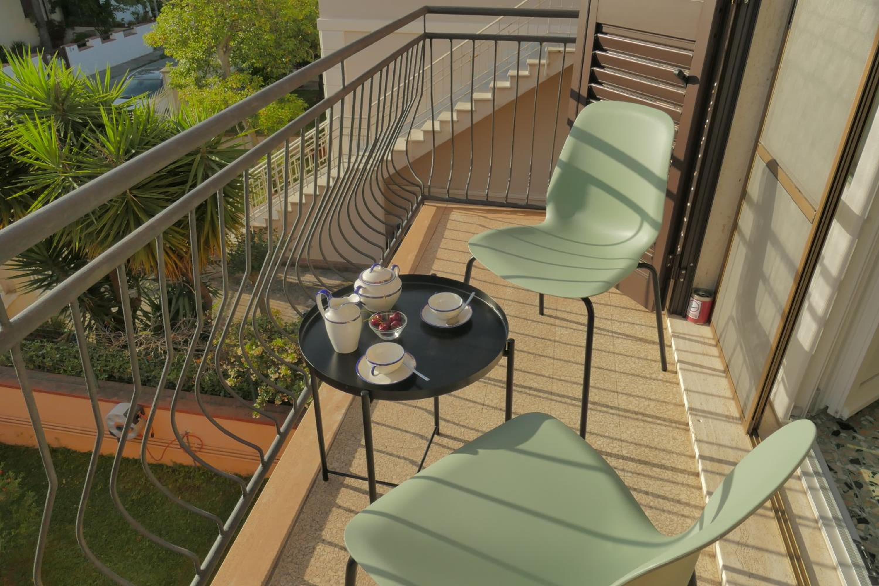 Holiday Vibes photo 4