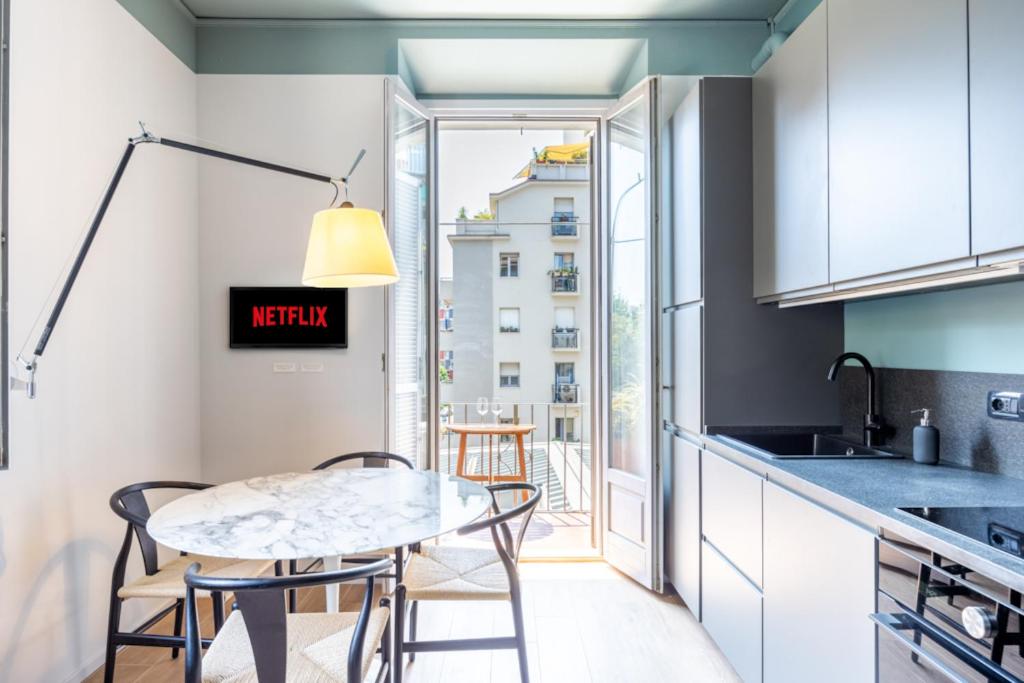 City Life-Duomo, Design Apartment with Terrace