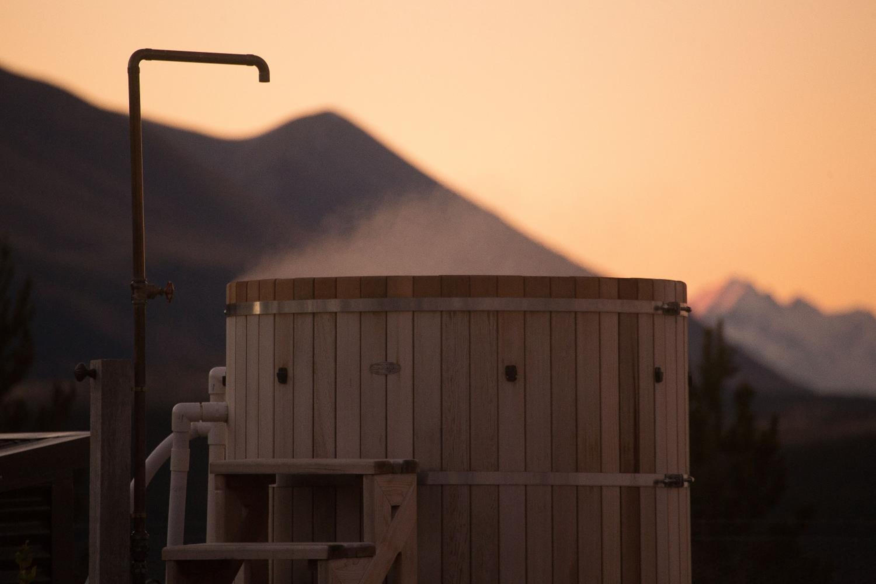 Mt Cook Lakeside Retreat
