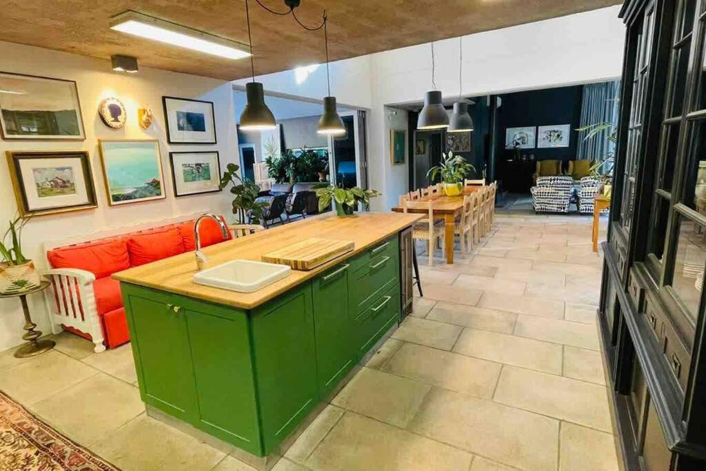 Luxury Winelands Family Home view 4
