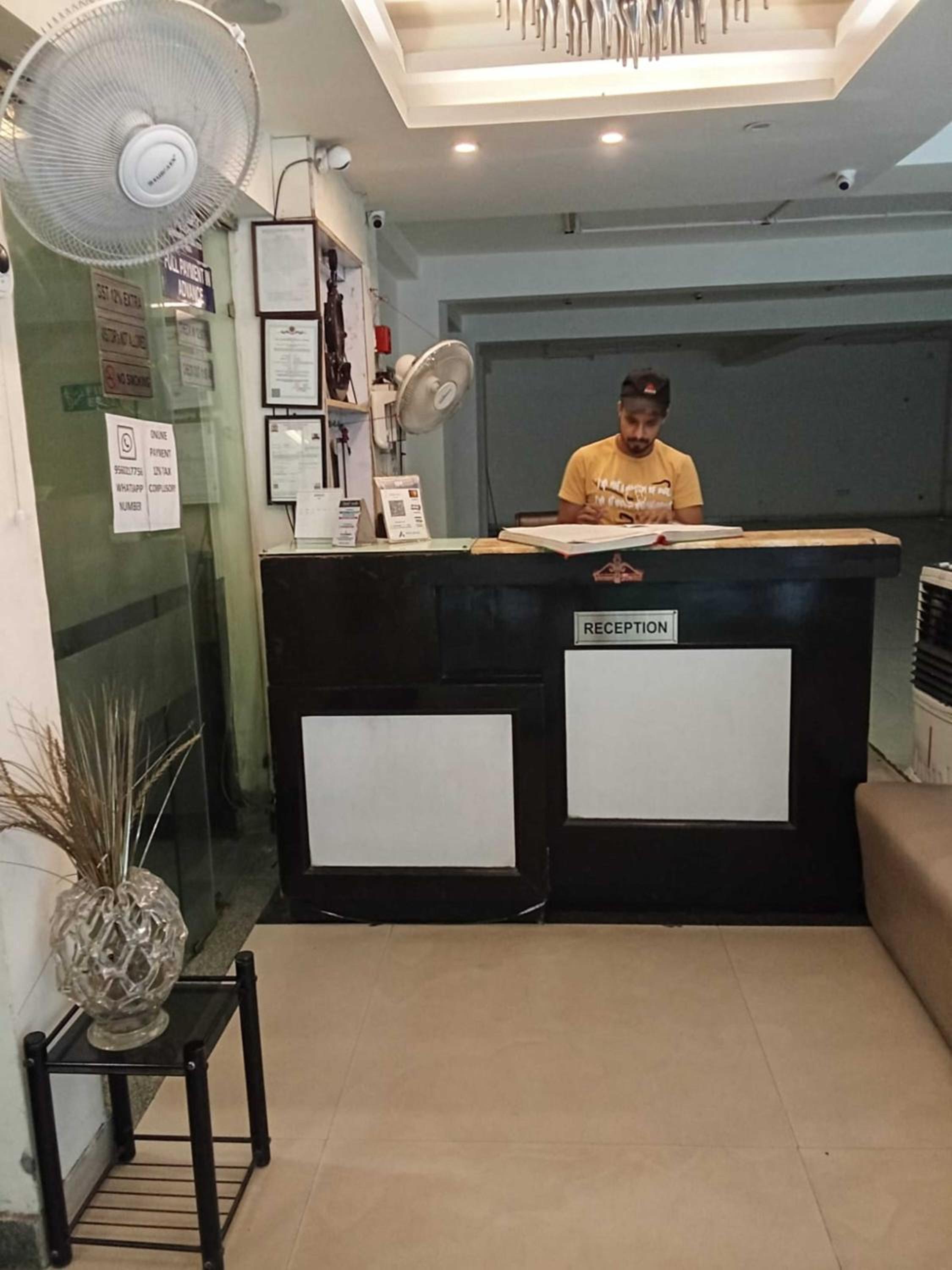 Hotel Swathi - Paschim Vihar view 3