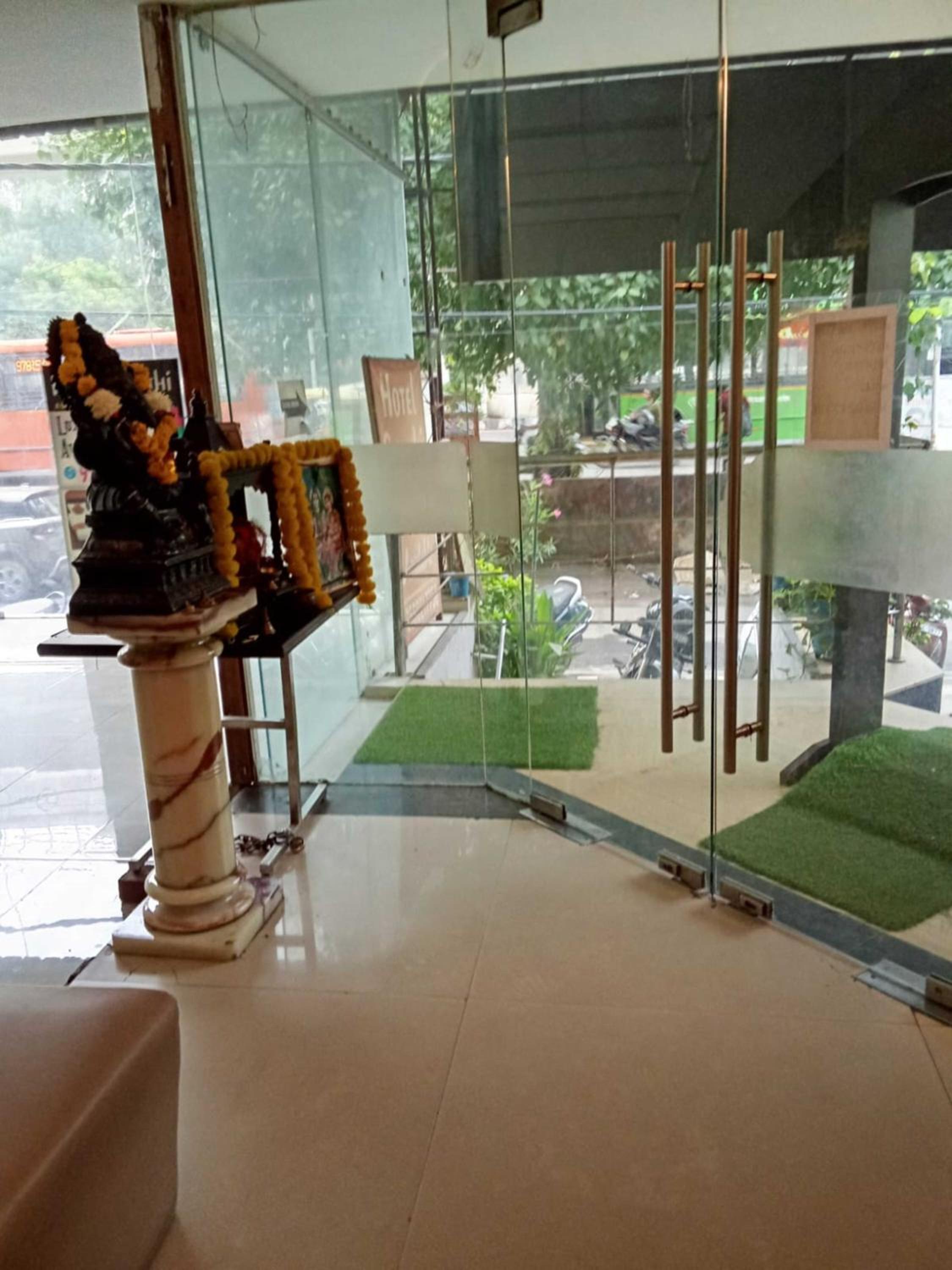 Hotel Swathi - Paschim Vihar view 2