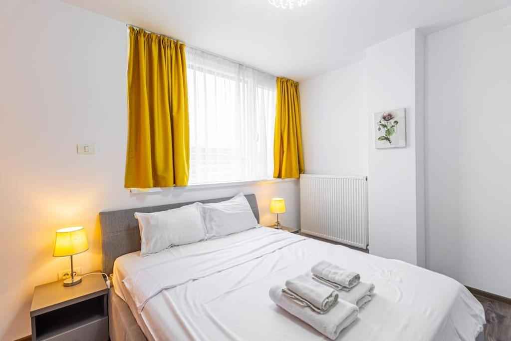 FLH - Green Apartment