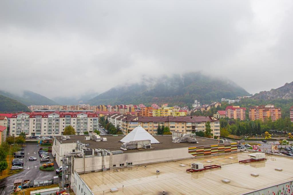 FLH - Green Apartment