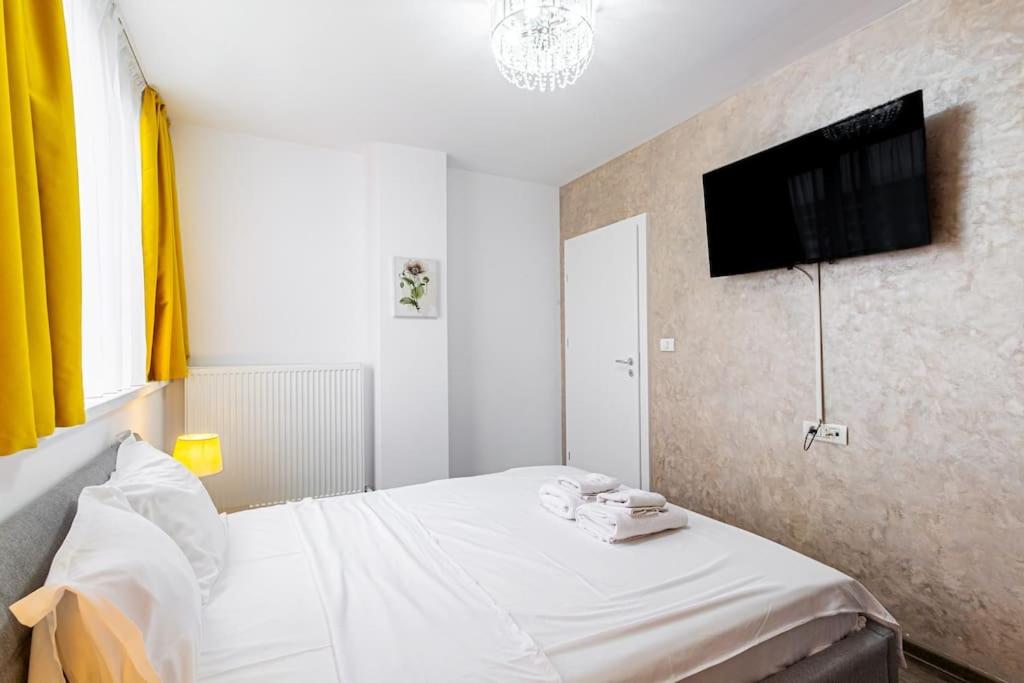 FLH - Green Apartment