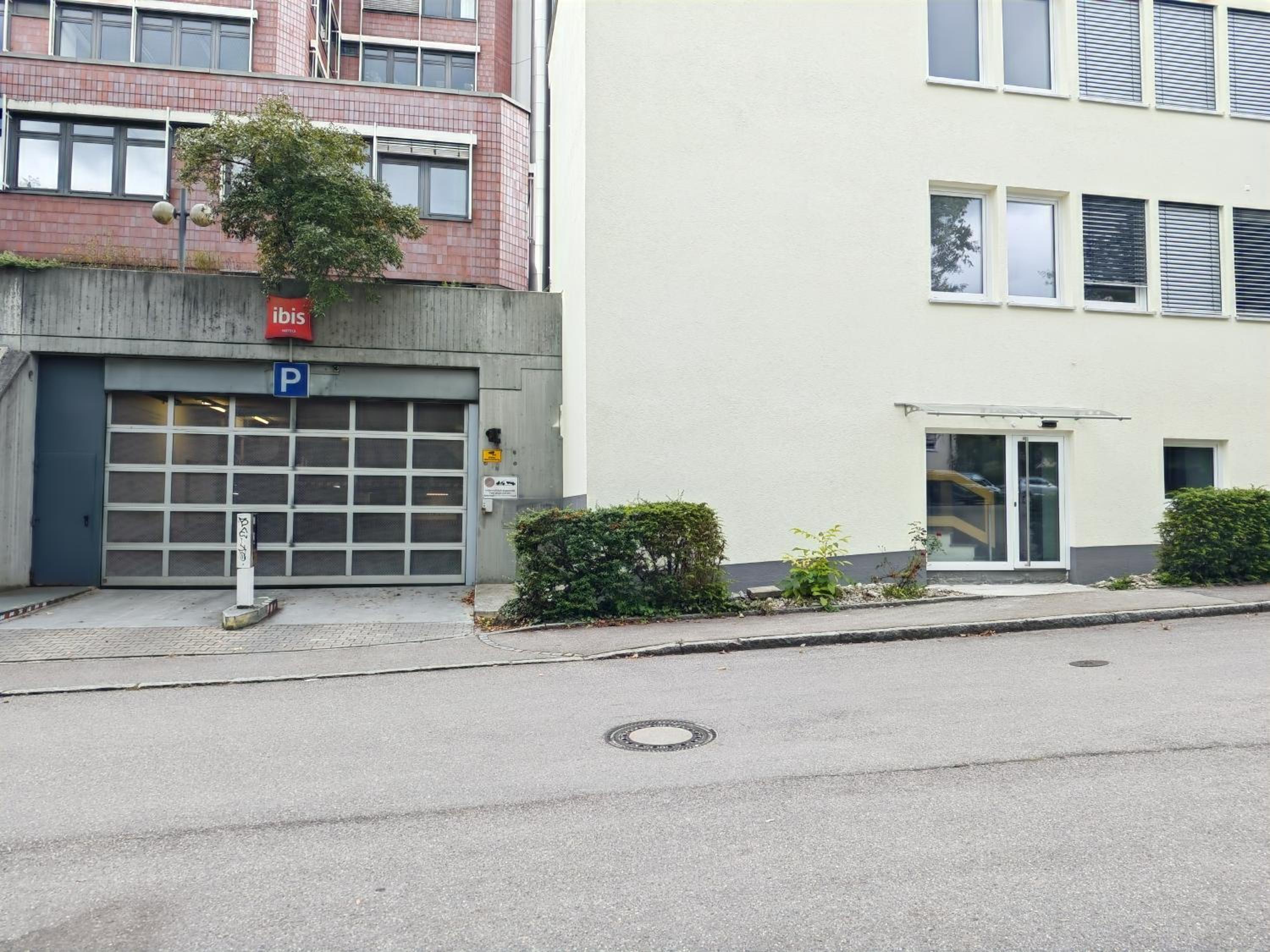 Photo 12