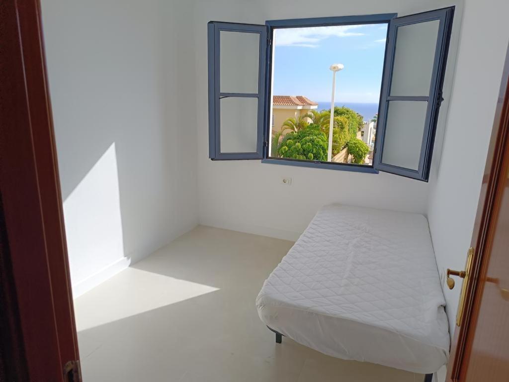 Villa-CostaAdeje-3BR-Balcony-WiFi-Parking
