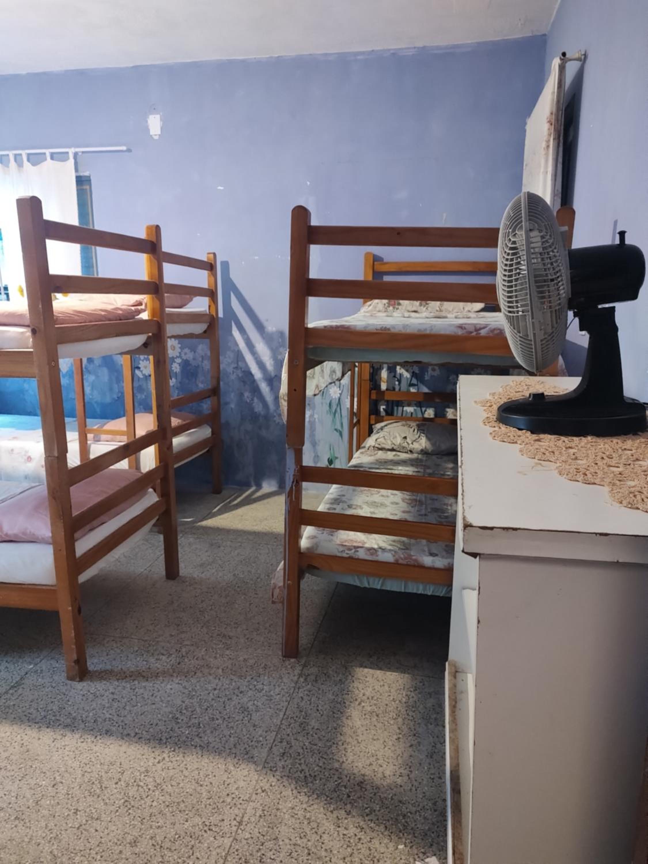 Casa Da Diva 4 dormitorio margarida 10 pessoas frente a praia do pontal no centro