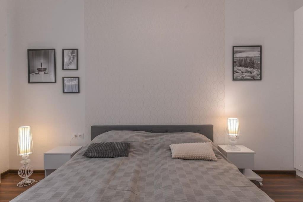NDK 2 bedroom Central Apartment