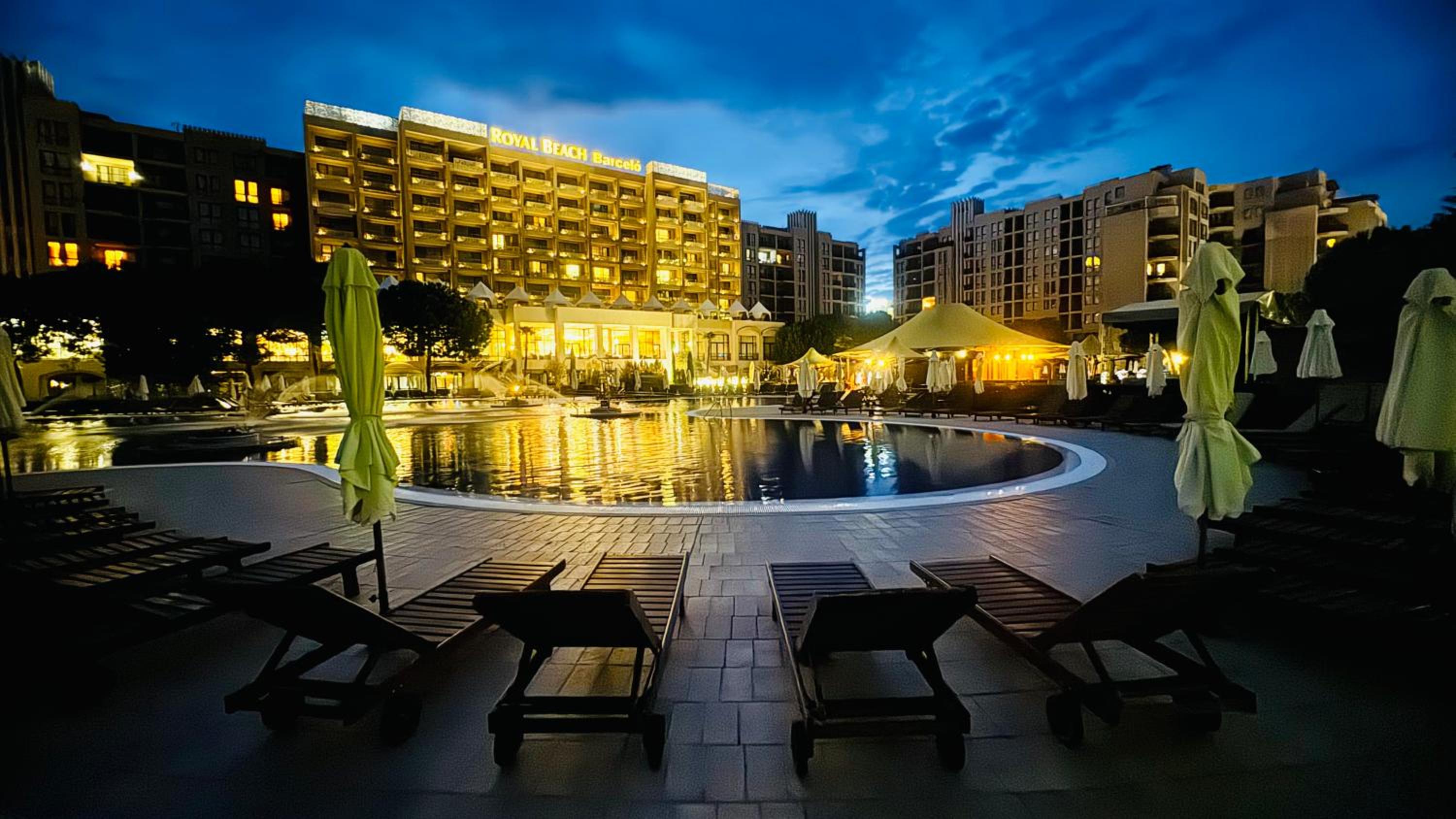 Luxury sea view, 5star Barcelo on Beach