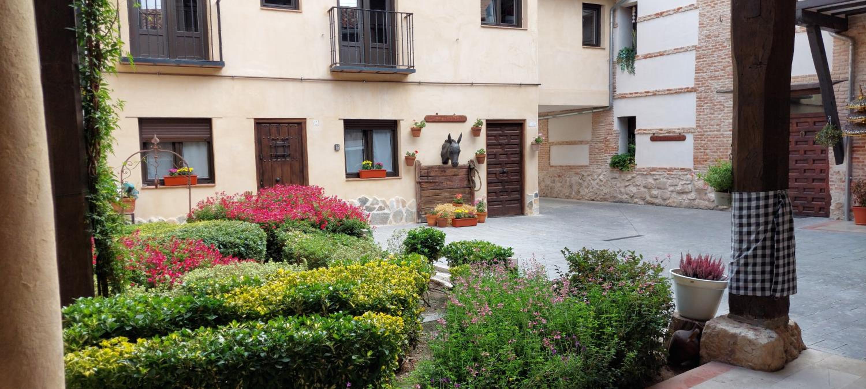 Alcala De Henares Vacations - La Casona del Asno - Property Image 1