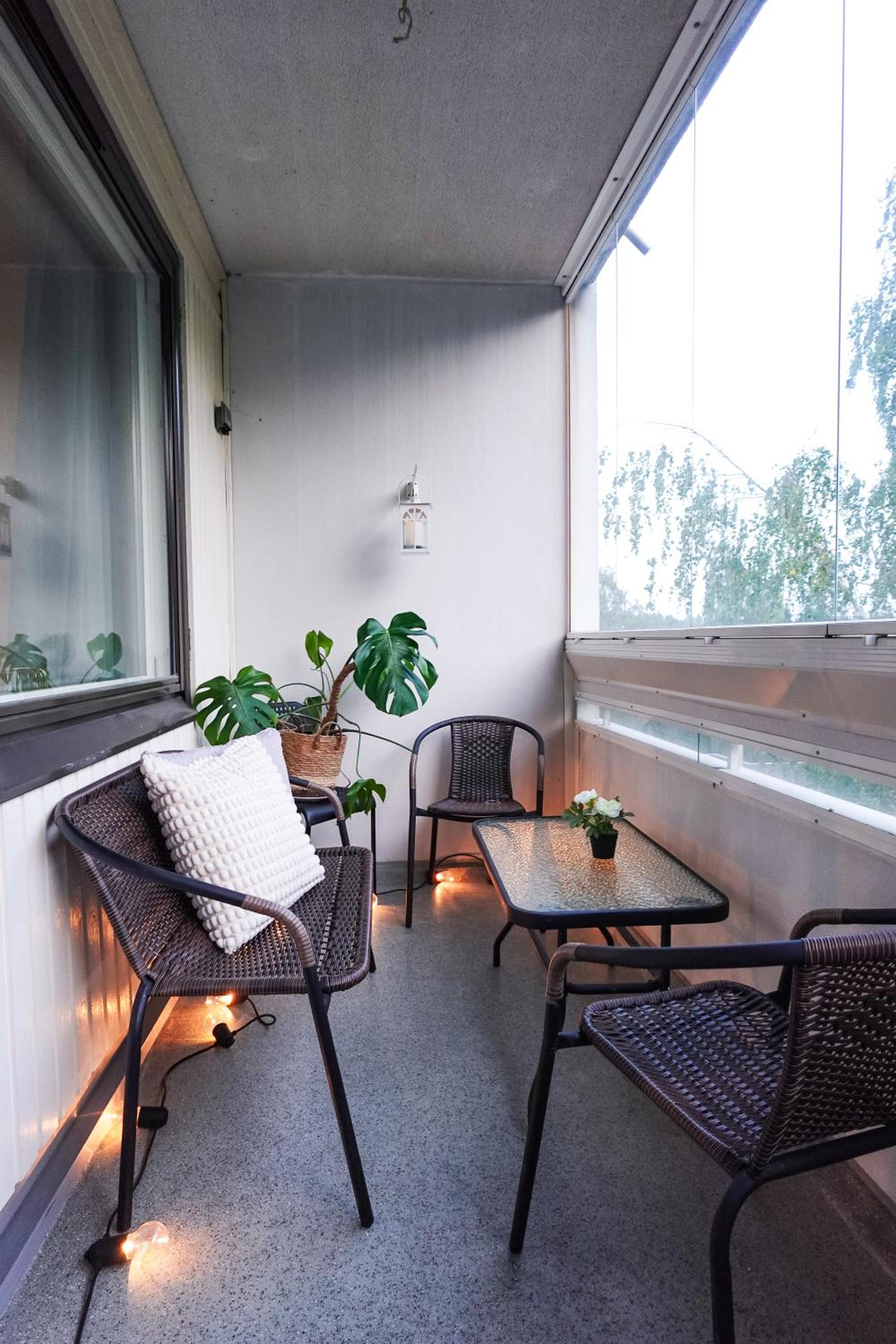 GuestFirst- Family Retreat Near Train & Kuusijärvi Lake view 4