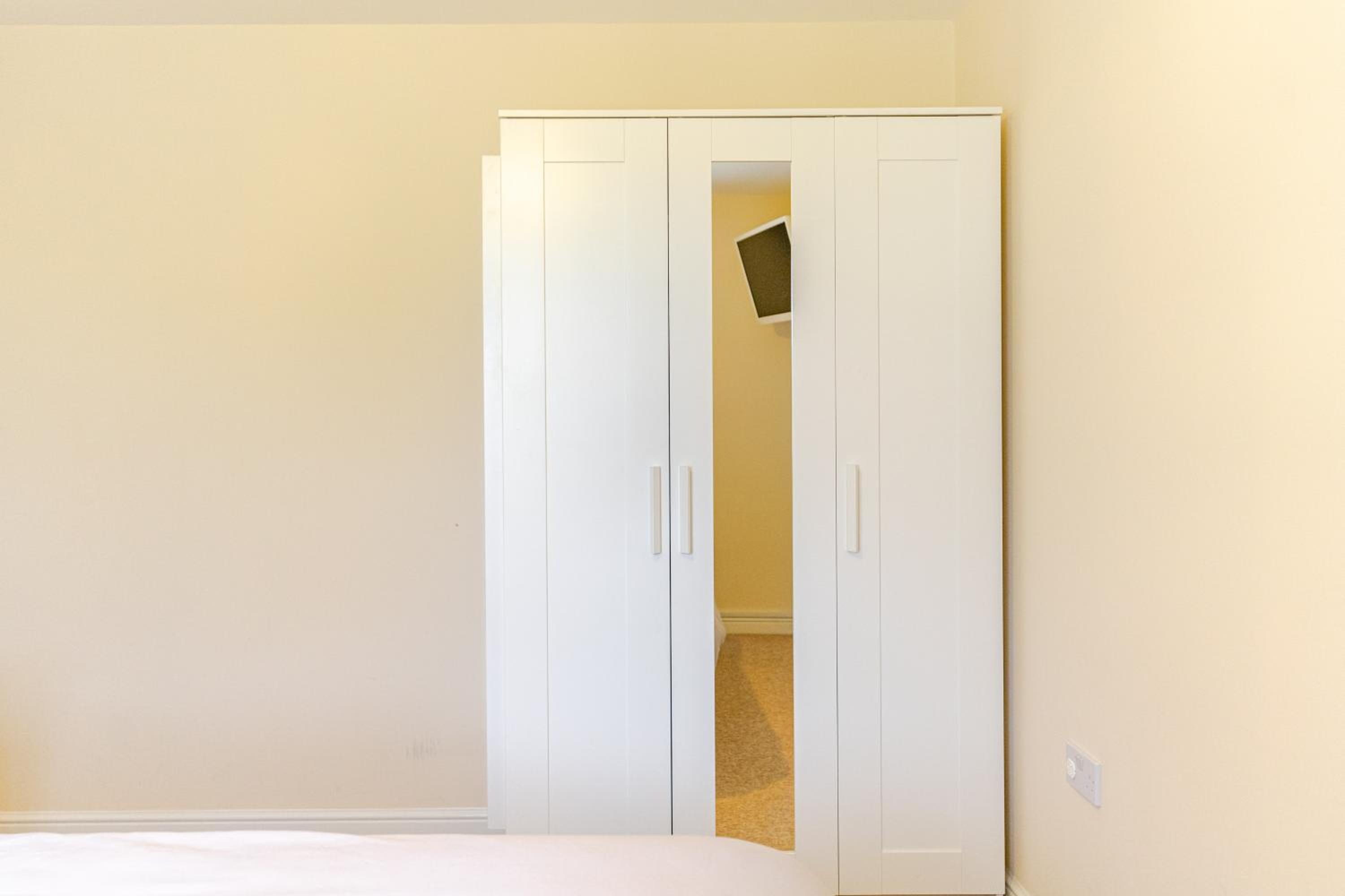 4 Bedroom Detached, Wi-Fi, Parking, stunning views view 4