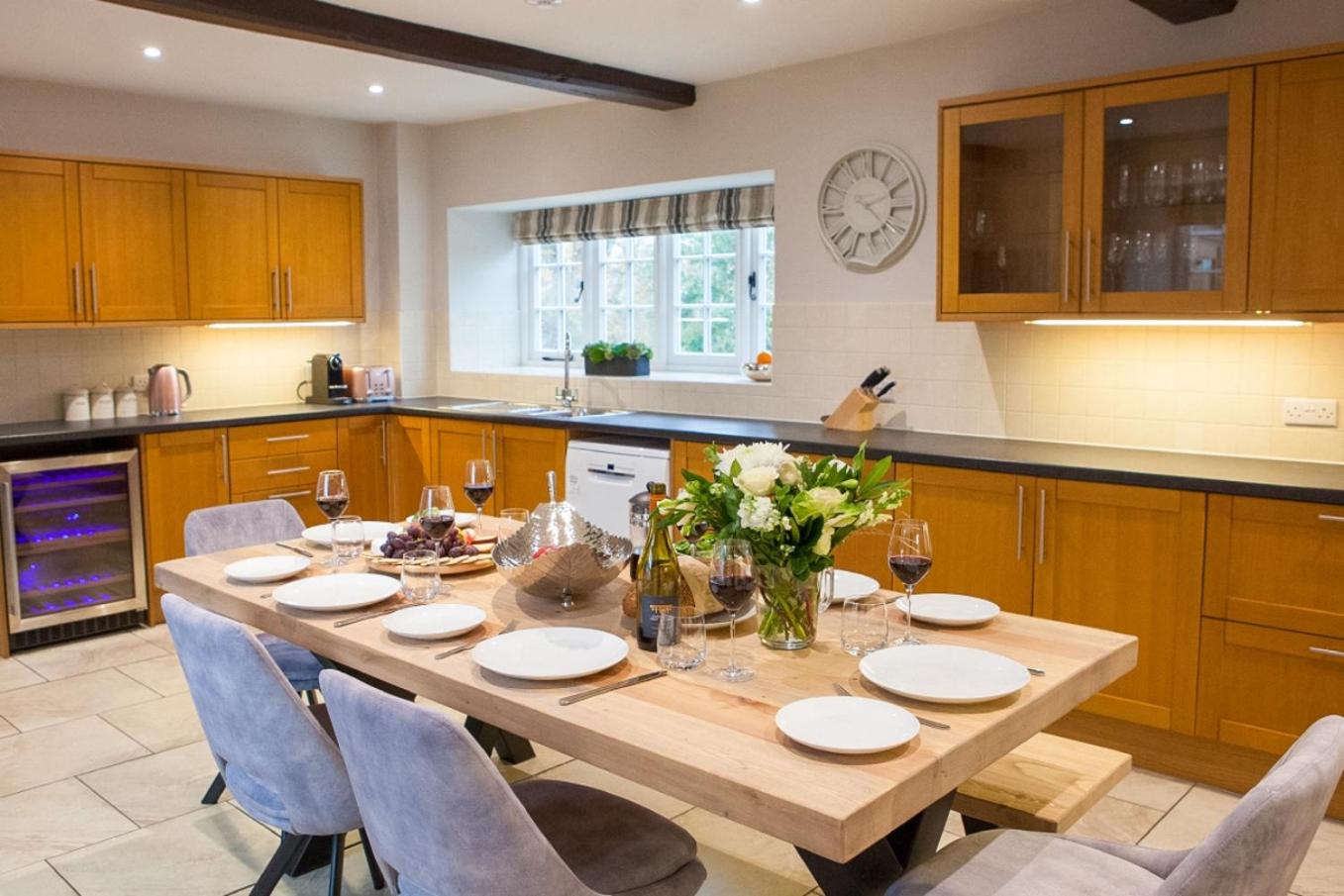 Calcot Cottage view 3