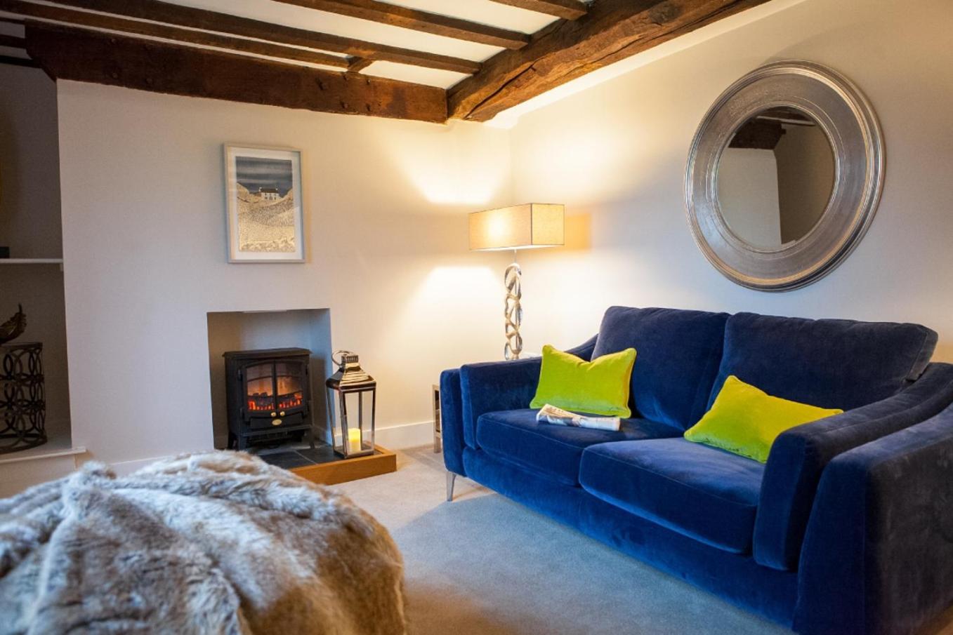 Calcot Cottage view 4