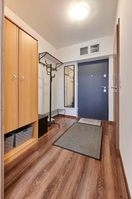 Balcony Centropolitan Studio w AC by NW