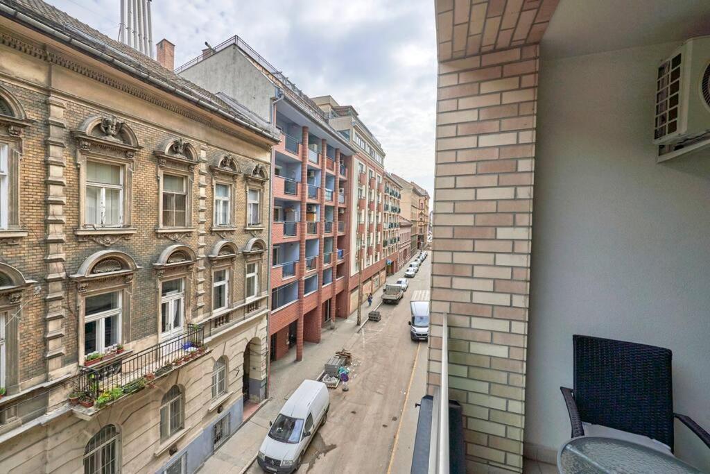 Balcony Centropolitan Studio w AC by NW