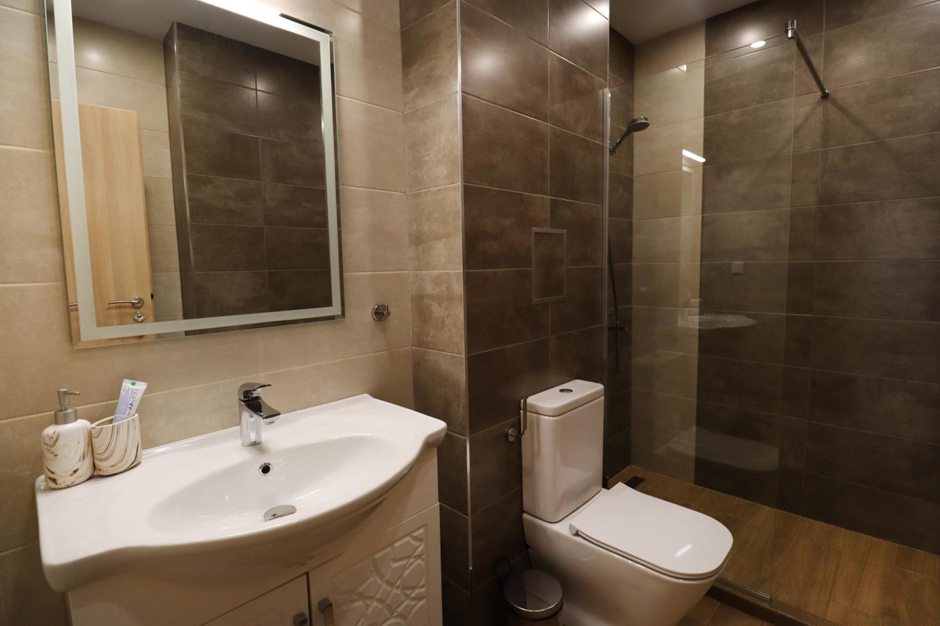 New Sofia Sunset 1BDRM, Free Parking and Terrace