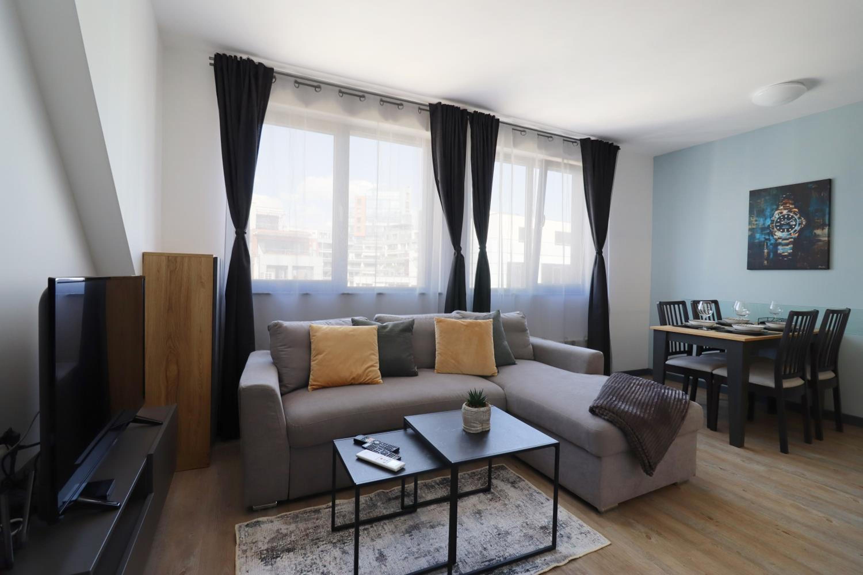 New Sofia Sunset 1BDRM, Free Parking and Terrace