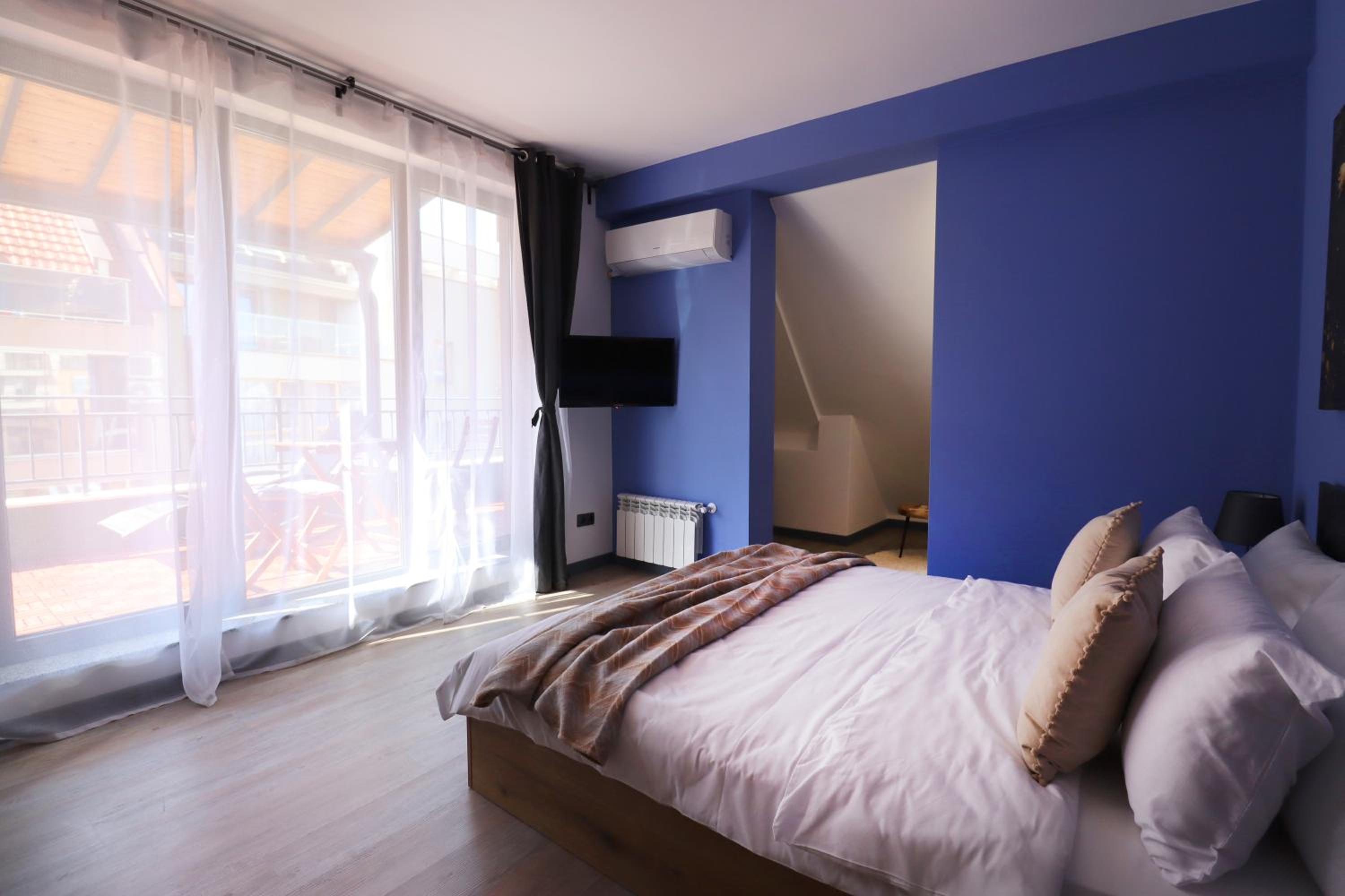 New Sofia Sunset 1BDRM, Free Parking and Terrace