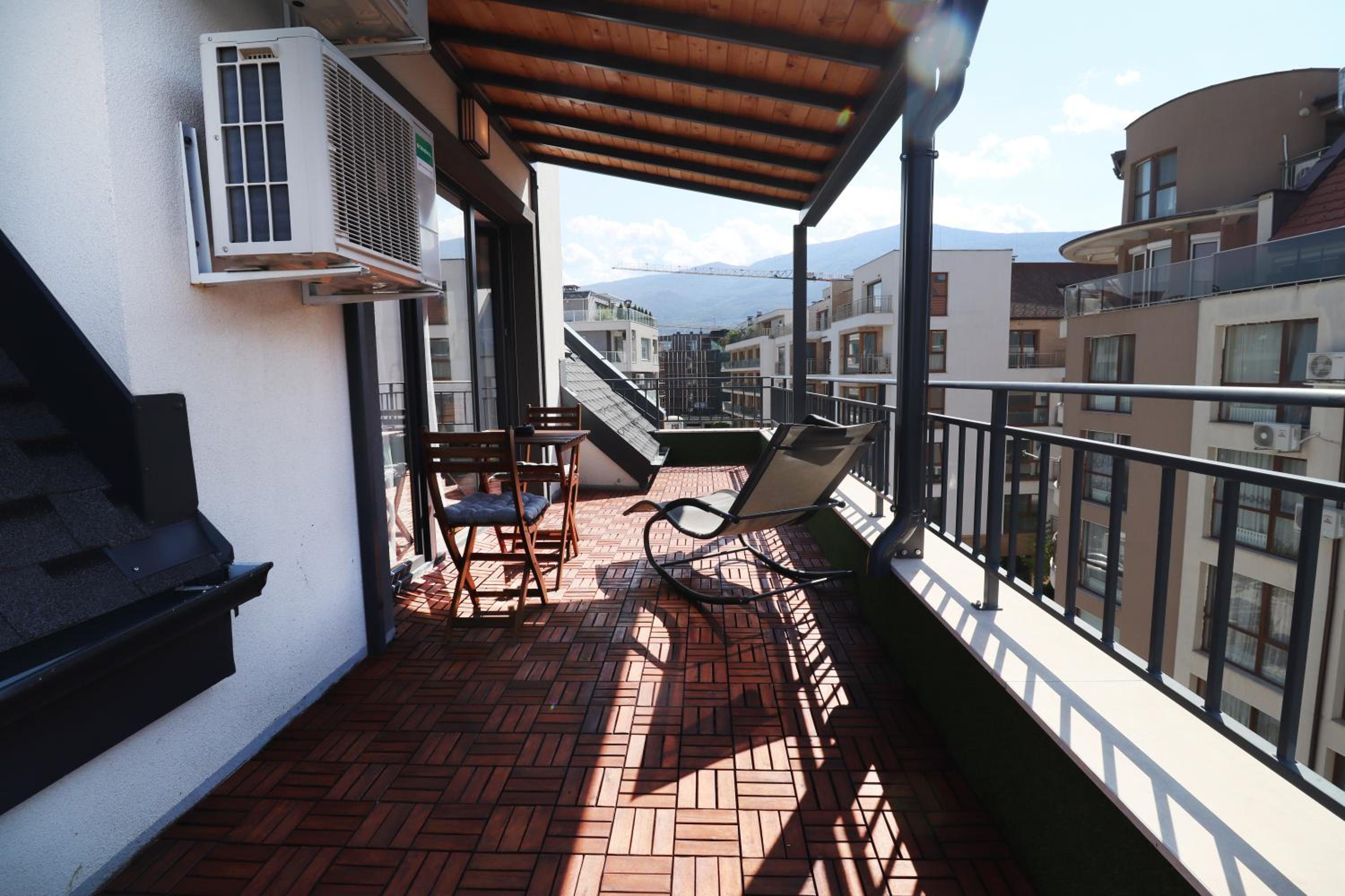 New Sofia Sunset 1BDRM, Free Parking and Terrace