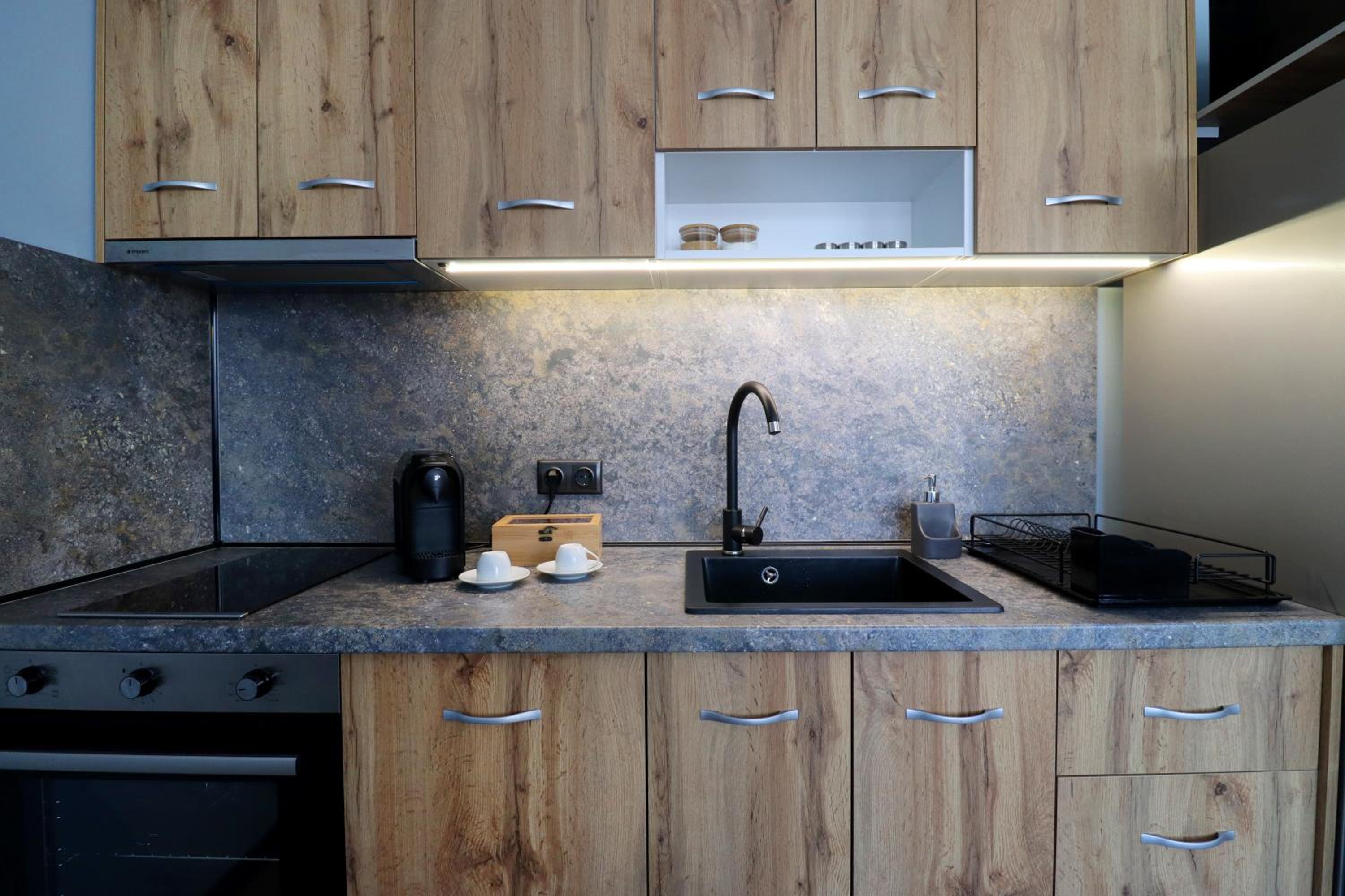 New Sofia Sunset 1BDRM, Free Parking and Terrace